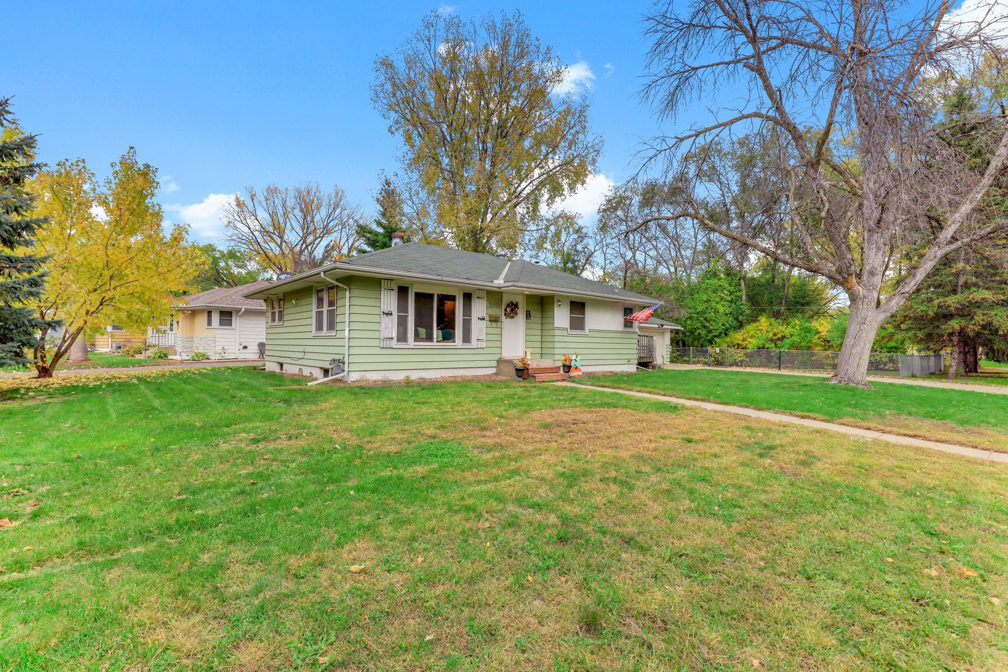 View of Residential at 5000 Zenith Avenue, Brooklyn Center MN 55429, Brooklyn Center (4 of 47) - Mike Wilen | Minnesota Team Real Estate