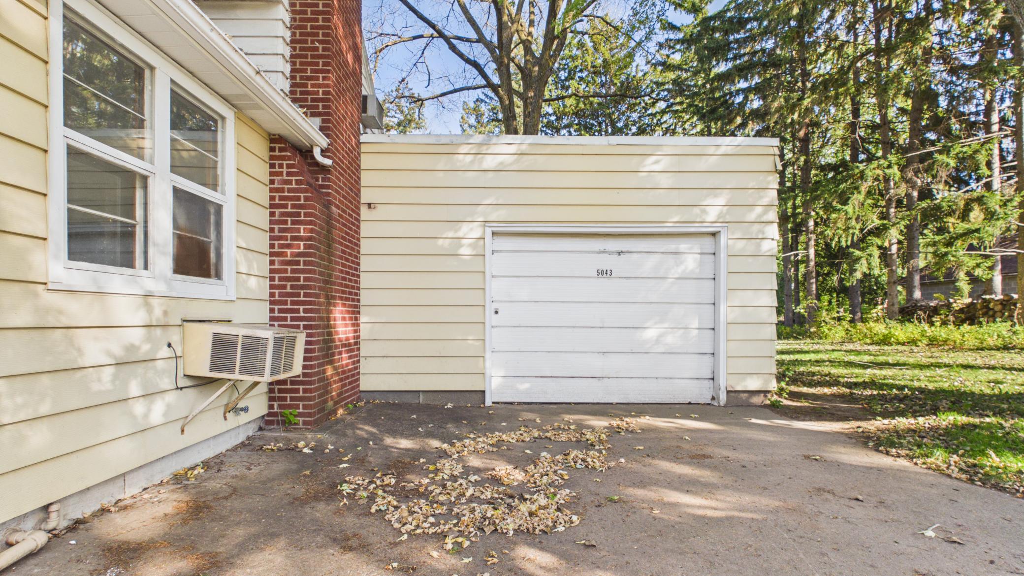 View of Residential at 5043 Granada Avenue, Oakdale MN 55128, Oakdale (38 of 50) - Mike Wilen | Minnesota Team Real Estate