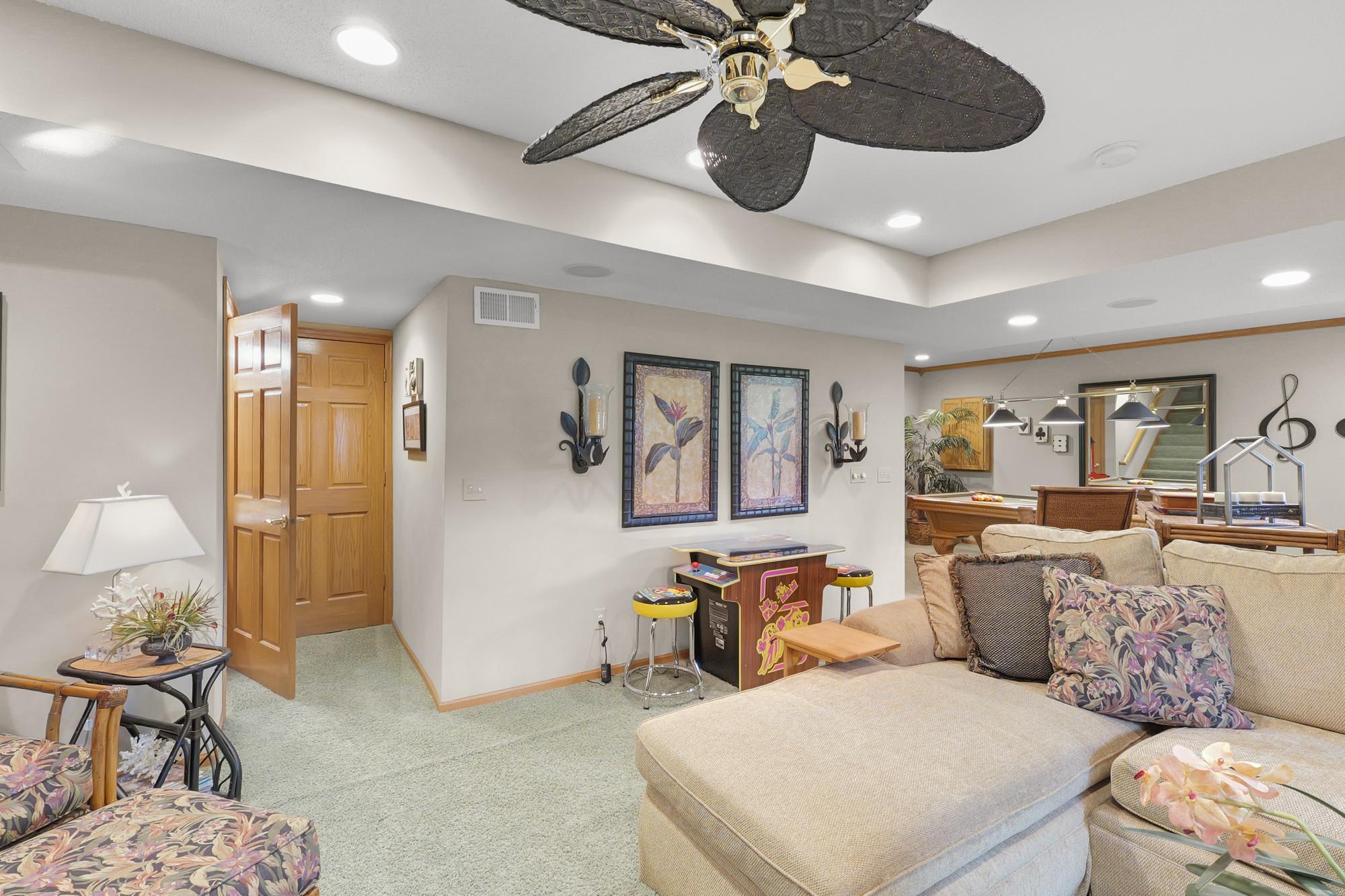 View of Residential at 200 Pendryn Hill Curve, Woodbury MN 55125, Woodbury (44 of 58) - Mike Wilen | Minnesota Team Real Estate