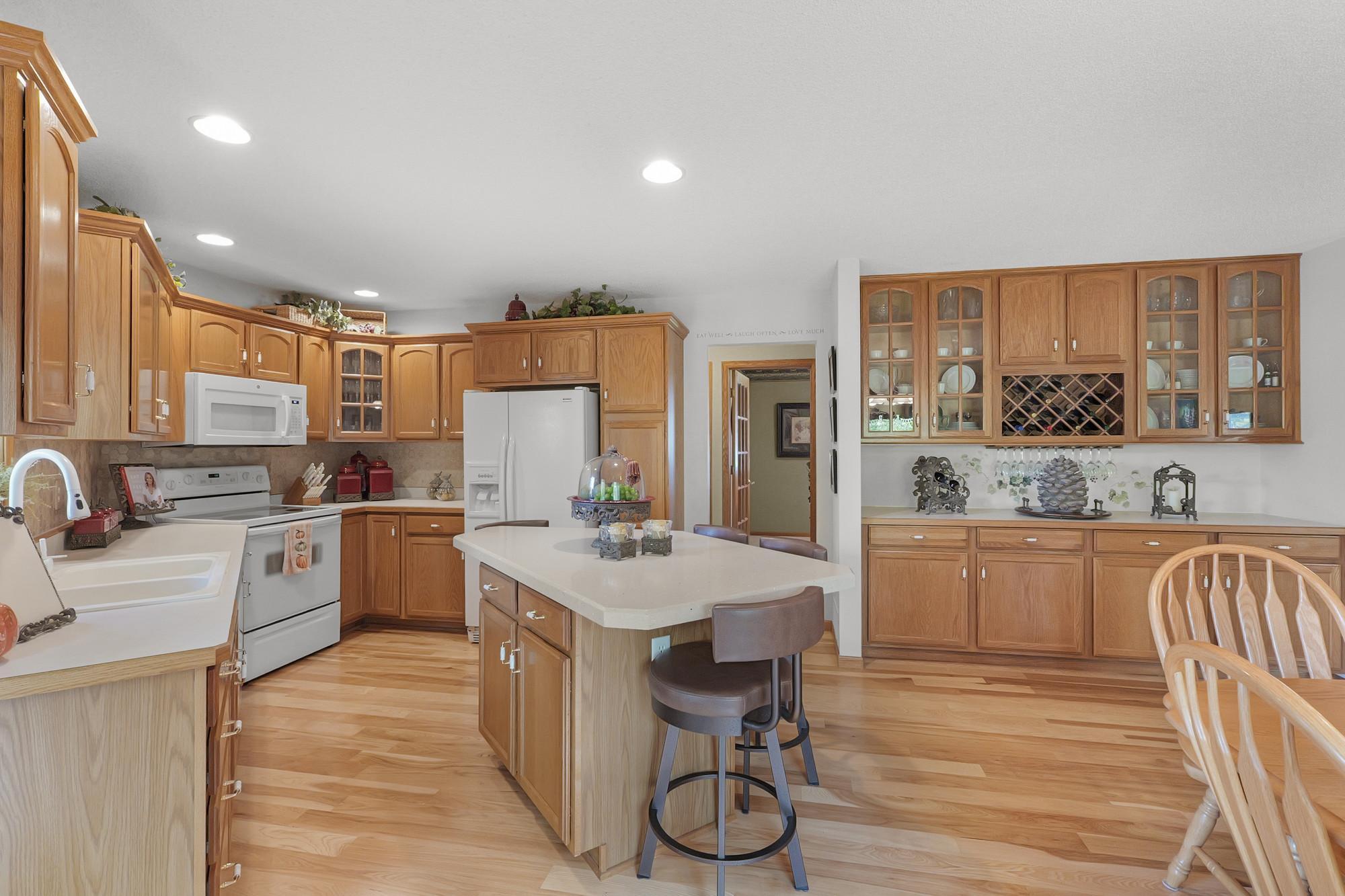 View of Residential at 200 Pendryn Hill Curve, Woodbury MN 55125, Woodbury (19 of 58) - Mike Wilen | Minnesota Team Real Estate
