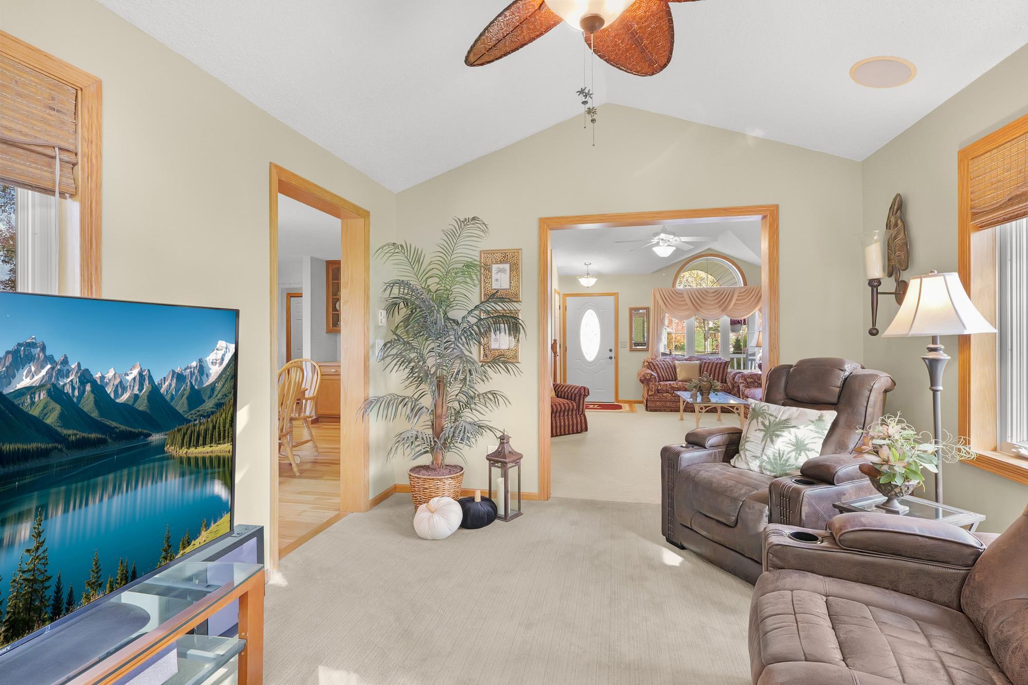 View of Residential at 200 Pendryn Hill Curve, Woodbury MN 55125, Woodbury (14 of 58) - Mike Wilen | Minnesota Team Real Estate