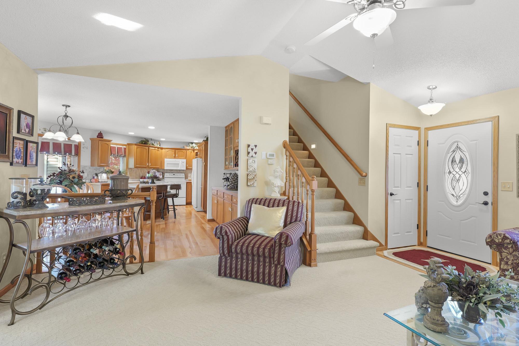 View of Residential at 200 Pendryn Hill Curve, Woodbury MN 55125, Woodbury (9 of 58) - Mike Wilen | Minnesota Team Real Estate