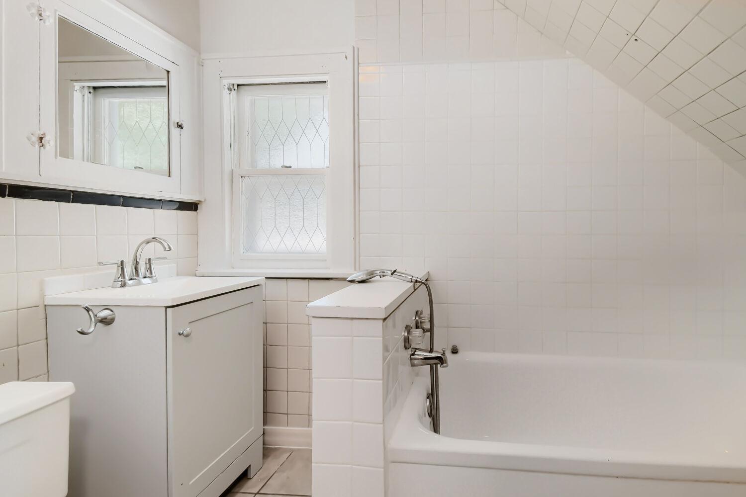 View of Residential at 5208 Camden Avenue, Minneapolis MN 55430, Minneapolis (17 of 23) - Mike Wilen | Minnesota Team Real Estate