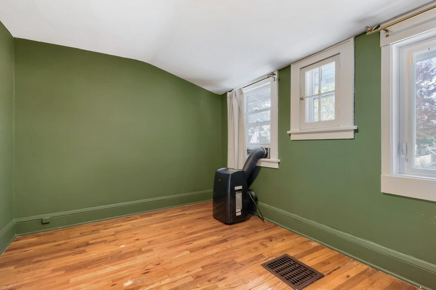 View of Residential at 5208 Camden Avenue, Minneapolis MN 55430, Minneapolis (13 of 23) - Mike Wilen | Minnesota Team Real Estate