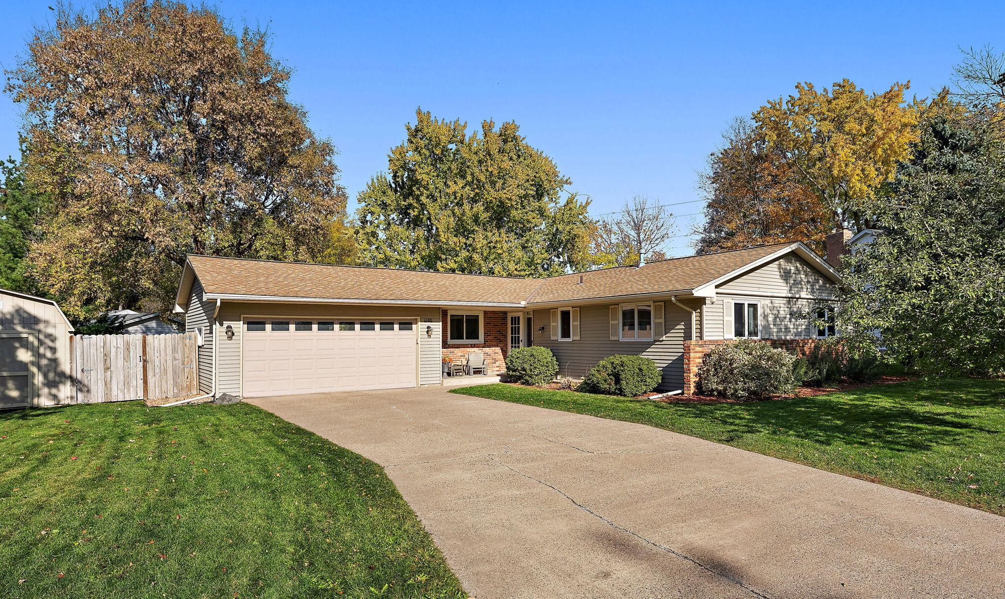 View of Residential at 11209 Carver Court, Burnsville MN 55337, Burnsville (13 of 44) - Mike Wilen | Minnesota Team Real Estate