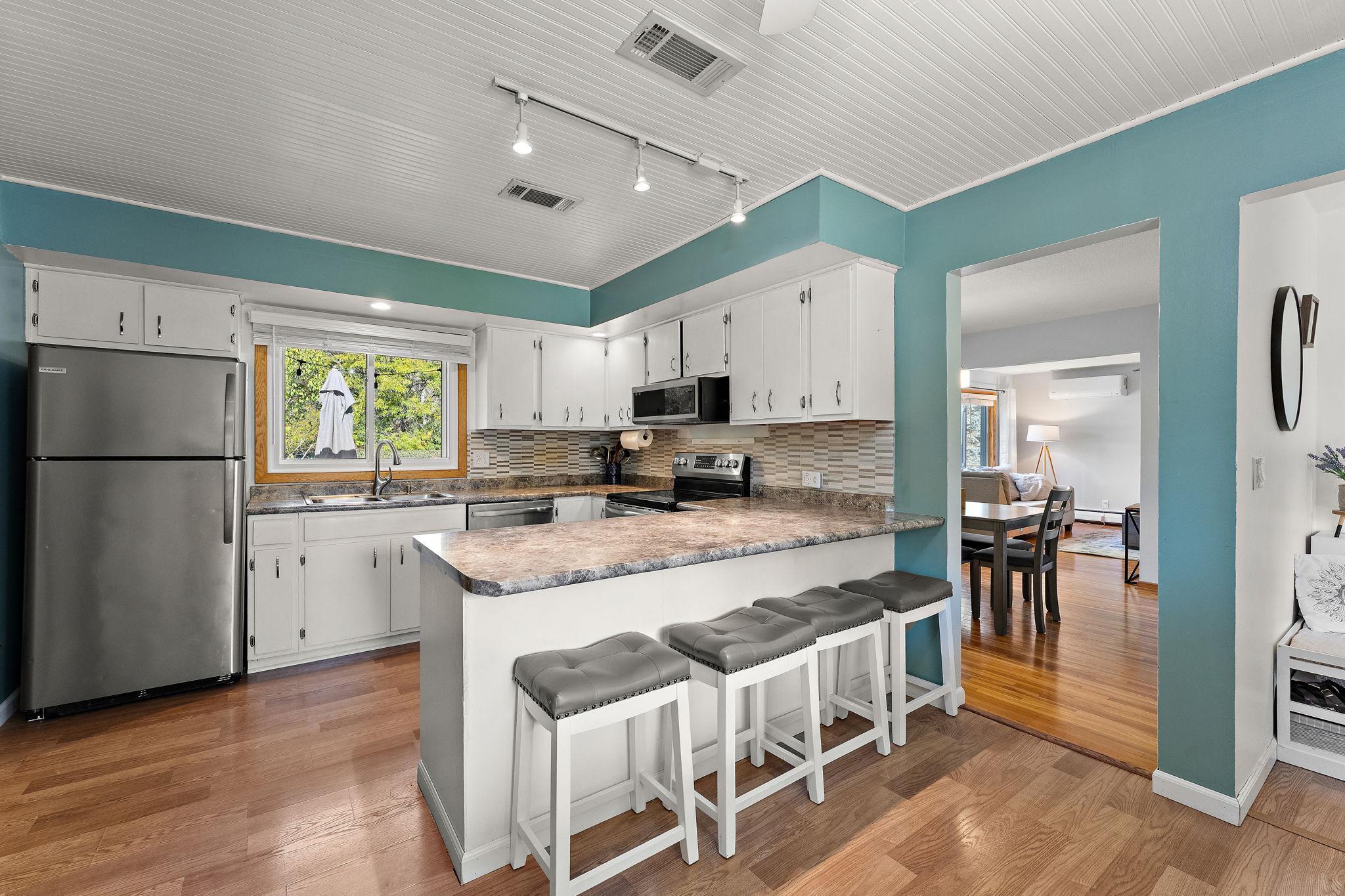 View of Residential at 11209 Carver Court, Burnsville MN 55337, Burnsville (14 of 44) - Mike Wilen | Minnesota Team Real Estate