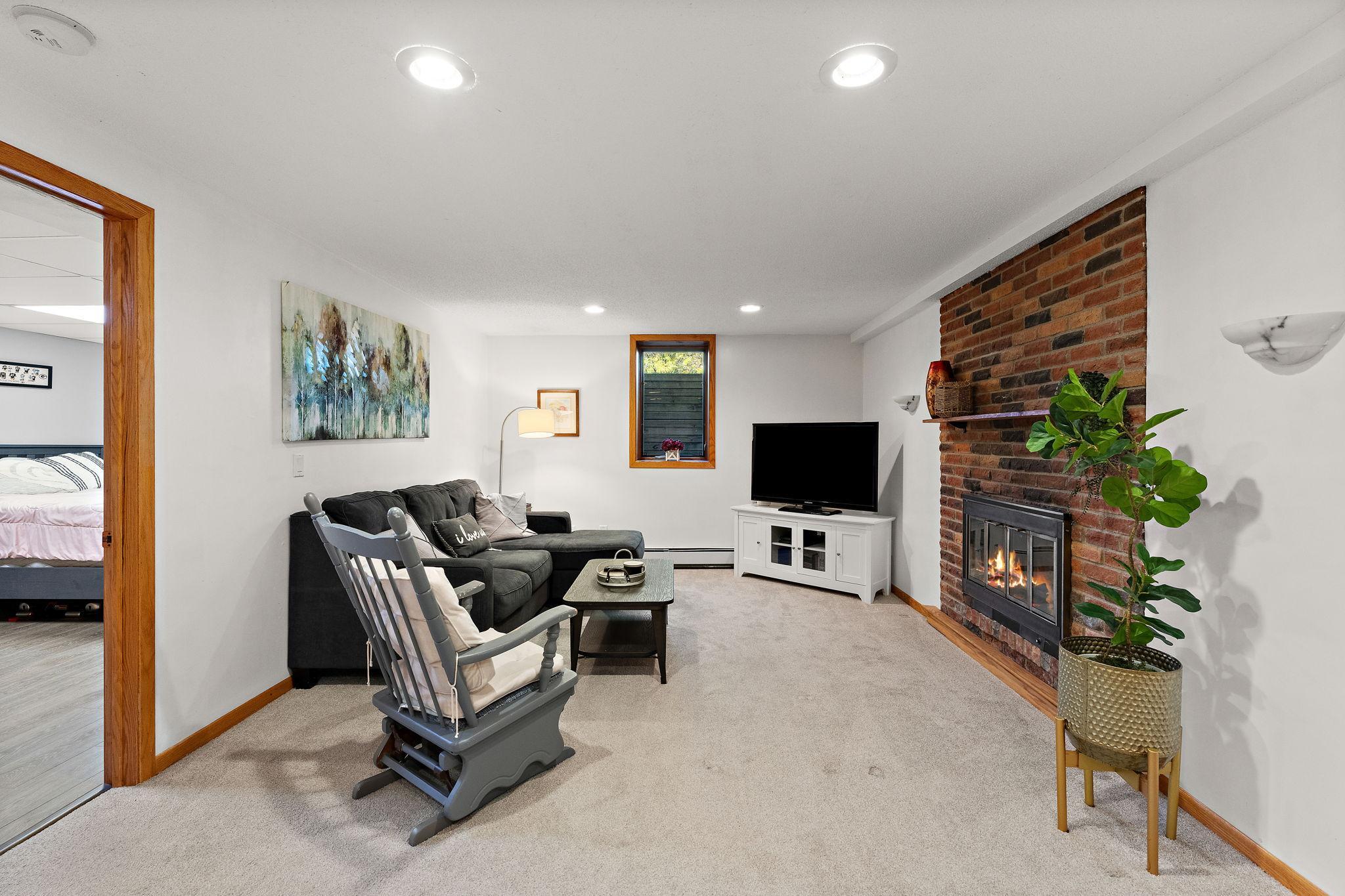 View of Residential at 11209 Carver Court, Burnsville MN 55337, Burnsville (35 of 44) - Mike Wilen | Minnesota Team Real Estate