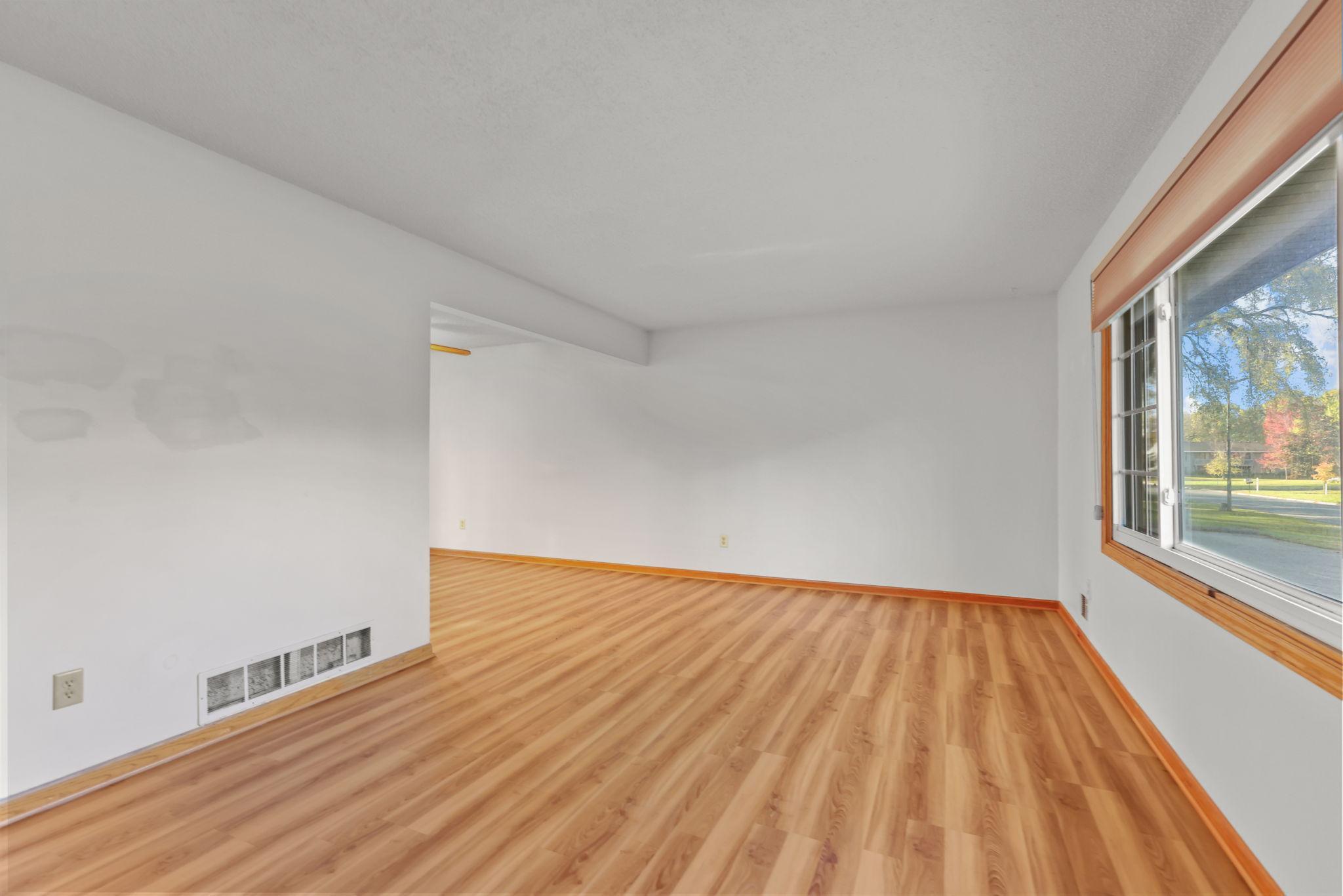 View of Residential at 11337 Osage Street, Coon Rapids MN 55433, Coon Rapids (10 of 44) - Mike Wilen | Minnesota Team Real Estate