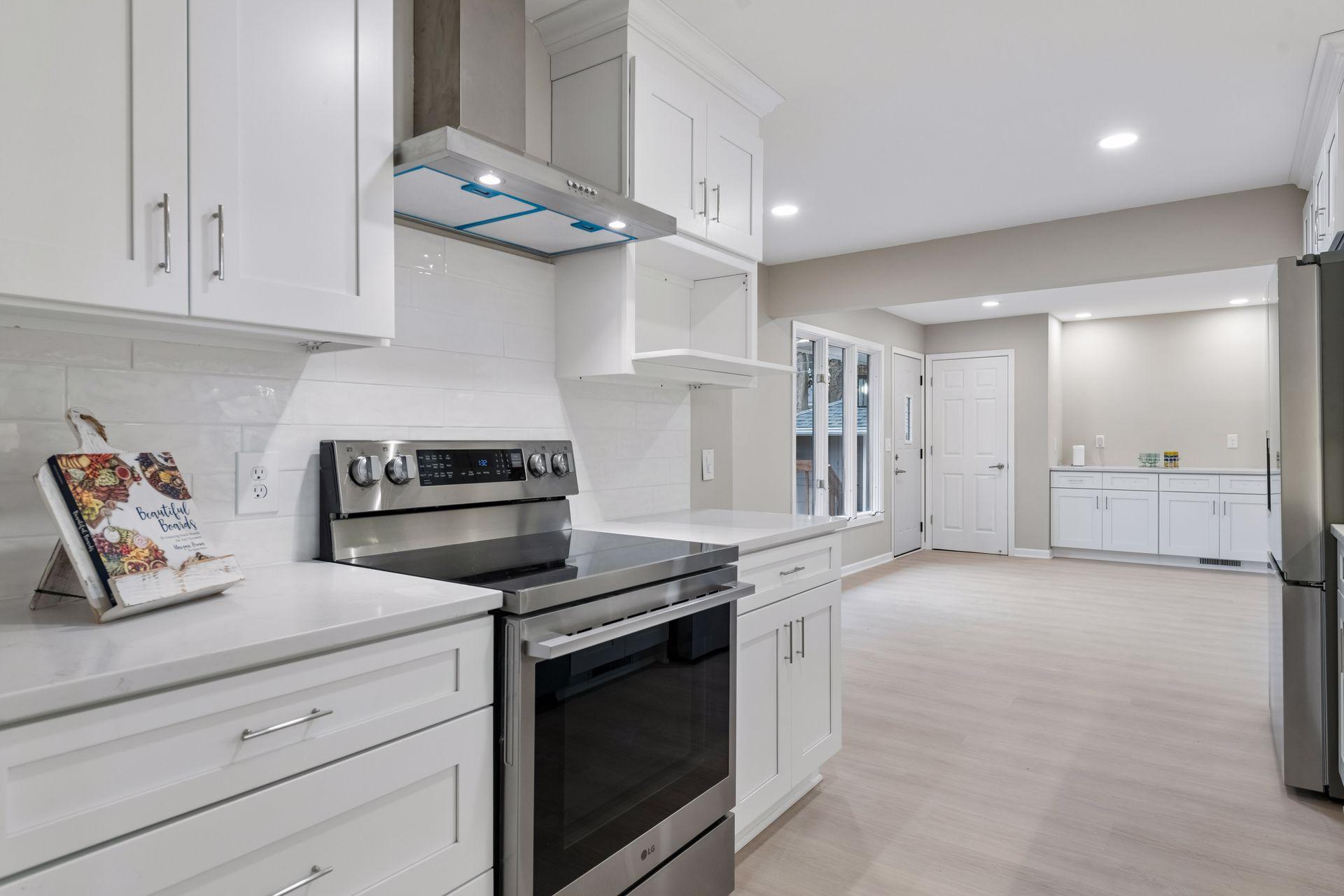 View of Residential at 1800 Parker Road, Saint Louis Park MN 55426, Saint Louis Park (8 of 28) - Mike Wilen | Minnesota Team Real Estate