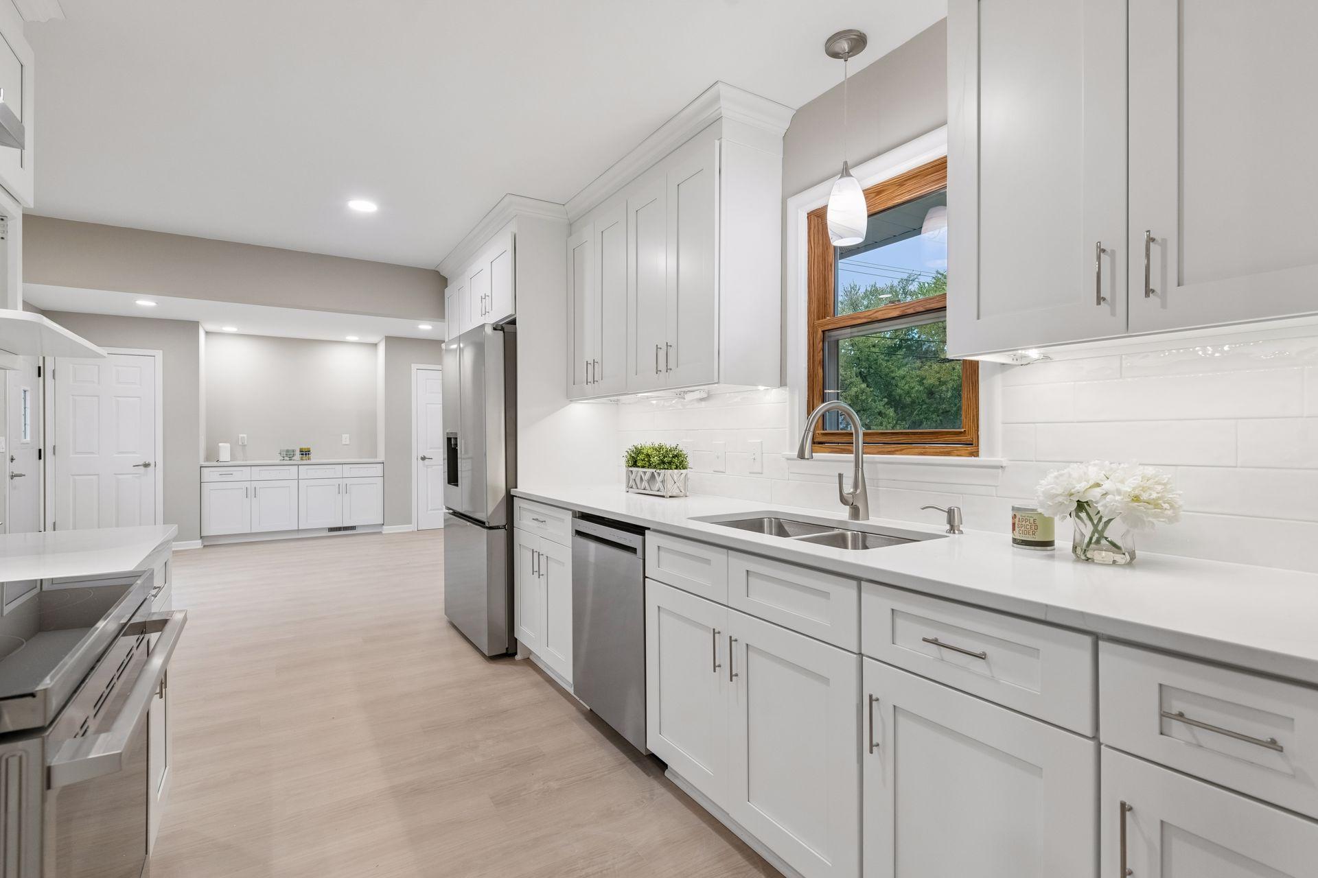 View of Residential at 1800 Parker Road, Saint Louis Park MN 55426, Saint Louis Park (7 of 28) - Mike Wilen | Minnesota Team Real Estate
