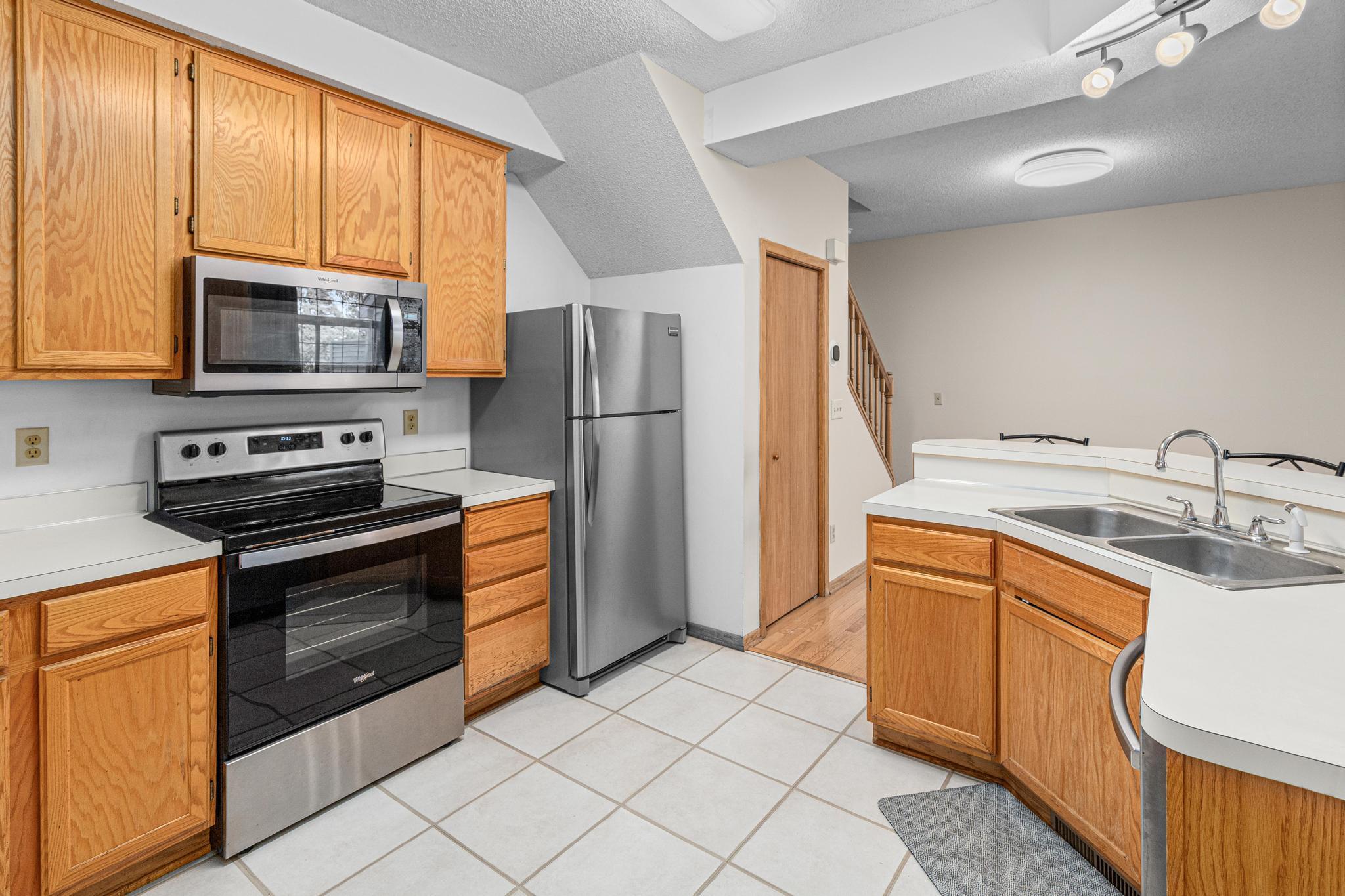 View of Residential at 9199 Troon Court, Woodbury MN 55125, Woodbury (18 of 39) - Mike Wilen | Minnesota Team Real Estate