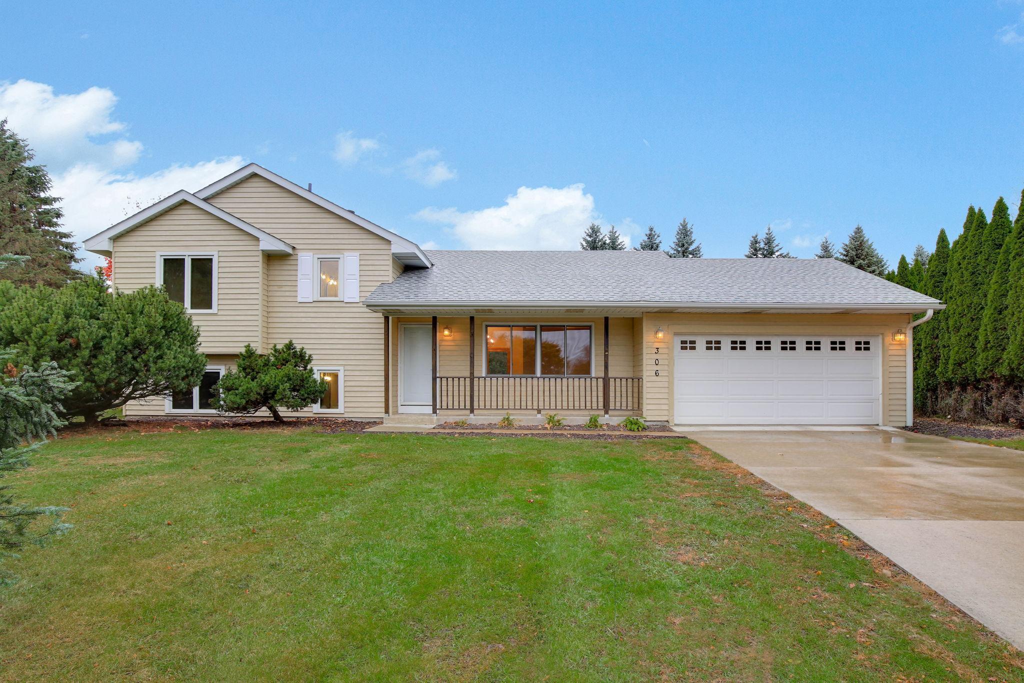 View of Residential at 306 71st Street, Mahtomedi MN 55115, Mahtomedi (5 of 36) - Mike Wilen | Minnesota Team Real Estate