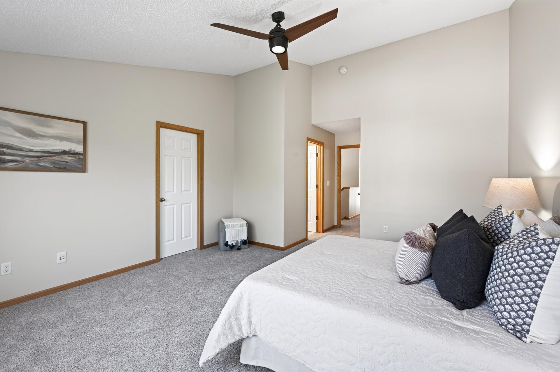 View of Residential at 594 Sutherland Drive, Woodbury MN 55129, Woodbury (18 of 29) - Mike Wilen | Minnesota Team Real Estate