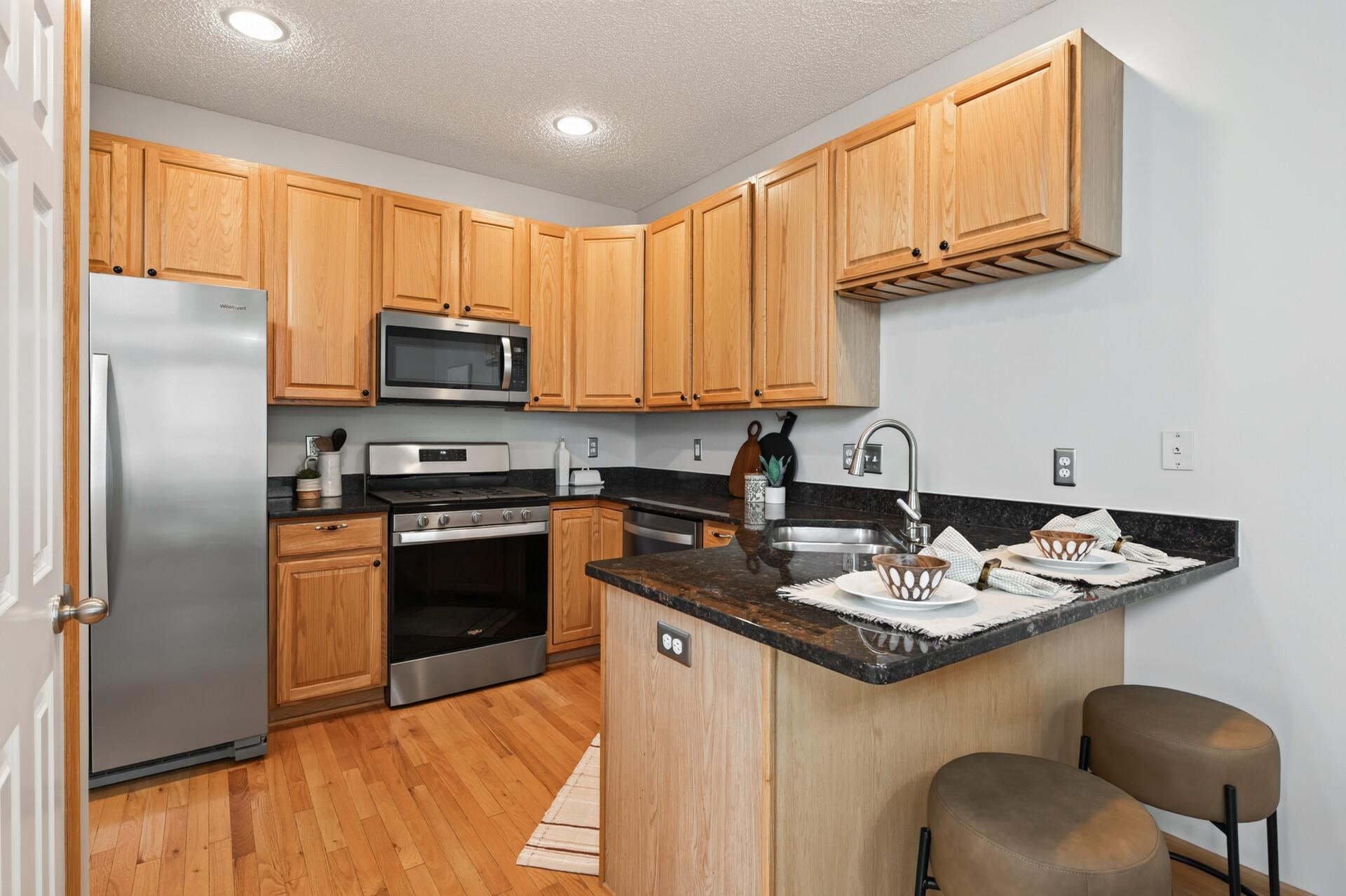 View of Residential at 594 Sutherland Drive, Woodbury MN 55129, Woodbury (12 of 29) - Mike Wilen | Minnesota Team Real Estate