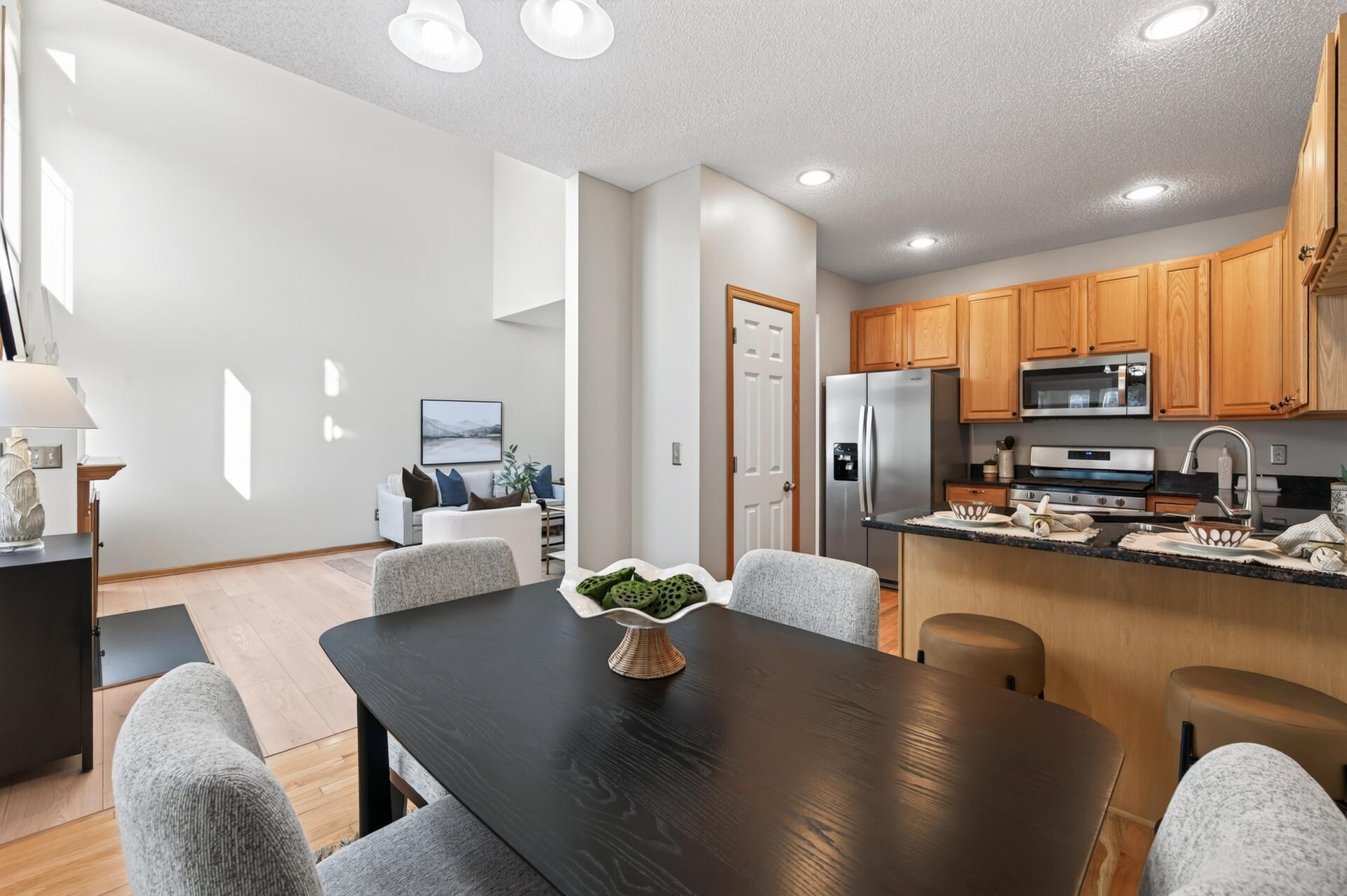 View of Residential at 594 Sutherland Drive, Woodbury MN 55129, Woodbury (10 of 29) - Mike Wilen | Minnesota Team Real Estate