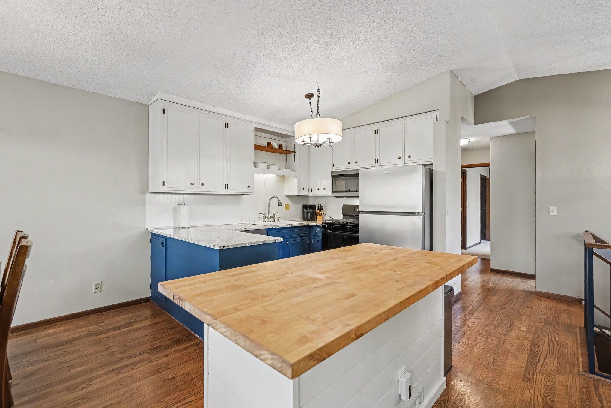 View of Residential at 2630 Aspen Court, White Bear Lake MN 55110, White Bear Lake (7 of 27) - Mike Wilen | Minnesota Team Real Estate