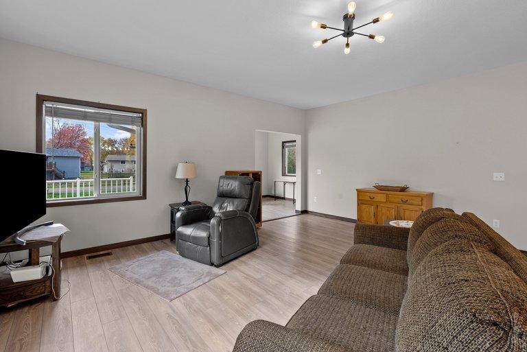 View of Residential at 2899 Eastview Court, Anoka MN 55303, Anoka (18 of 32) - Mike Wilen | Minnesota Team Real Estate