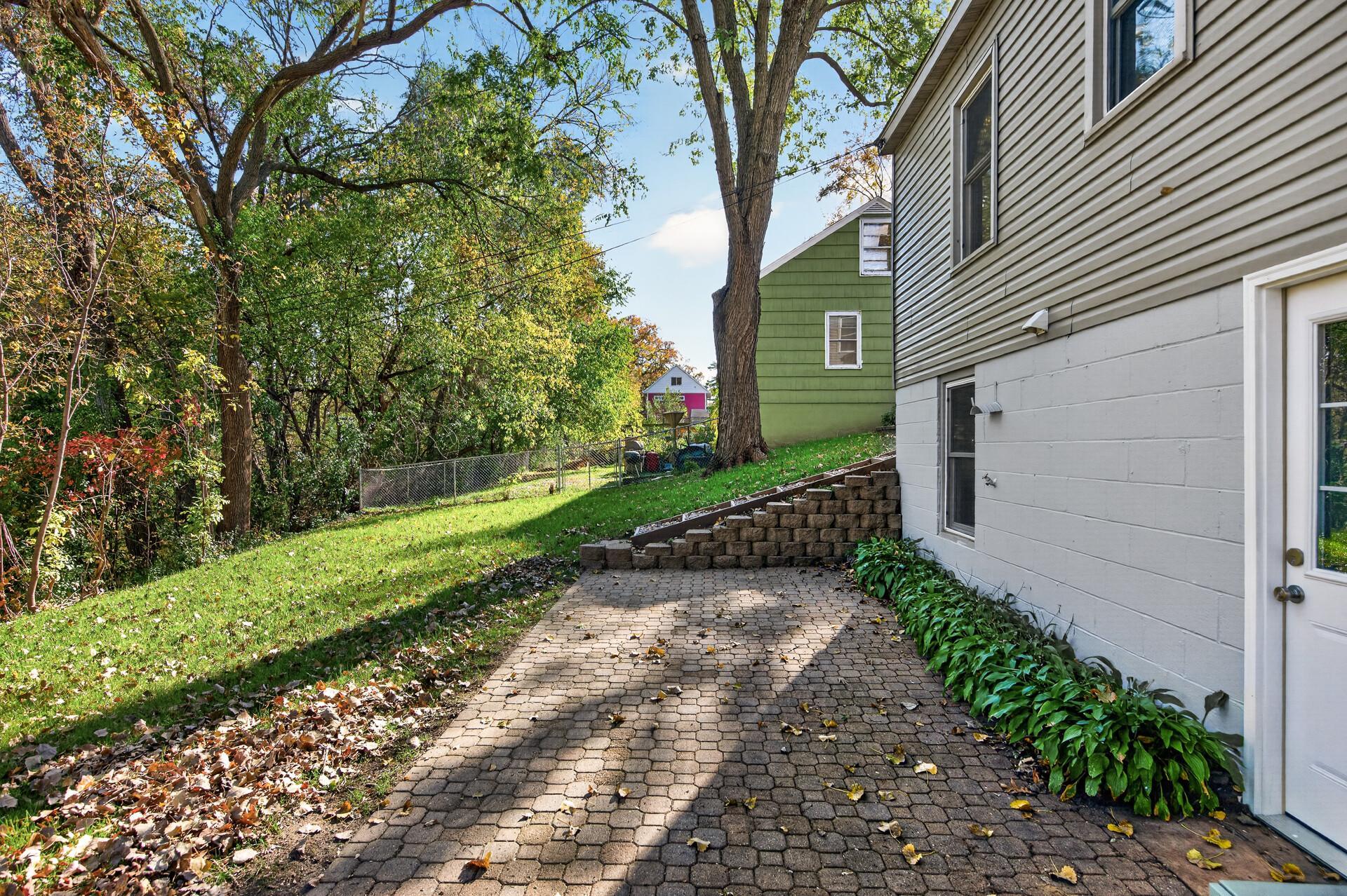 View of Residential at 4737 Dominick Drive, Minnetonka MN 55343, Minnetonka (24 of 26) - Mike Wilen | Minnesota Team Real Estate