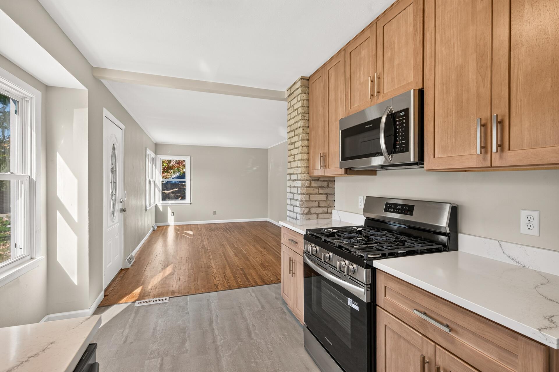 View of Residential at 4737 Dominick Drive, Minnetonka MN 55343, Minnetonka (8 of 26) - Mike Wilen | Minnesota Team Real Estate