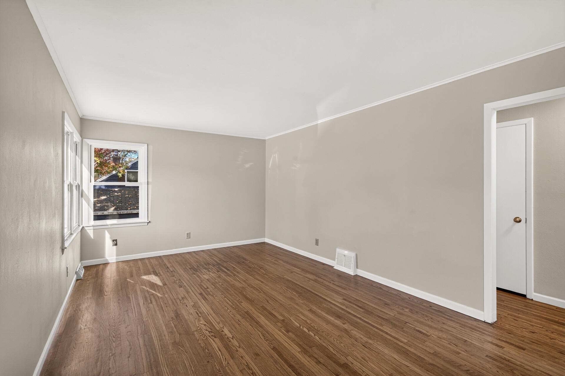 View of Residential at 4737 Dominick Drive, Minnetonka MN 55343, Minnetonka (11 of 26) - Mike Wilen | Minnesota Team Real Estate