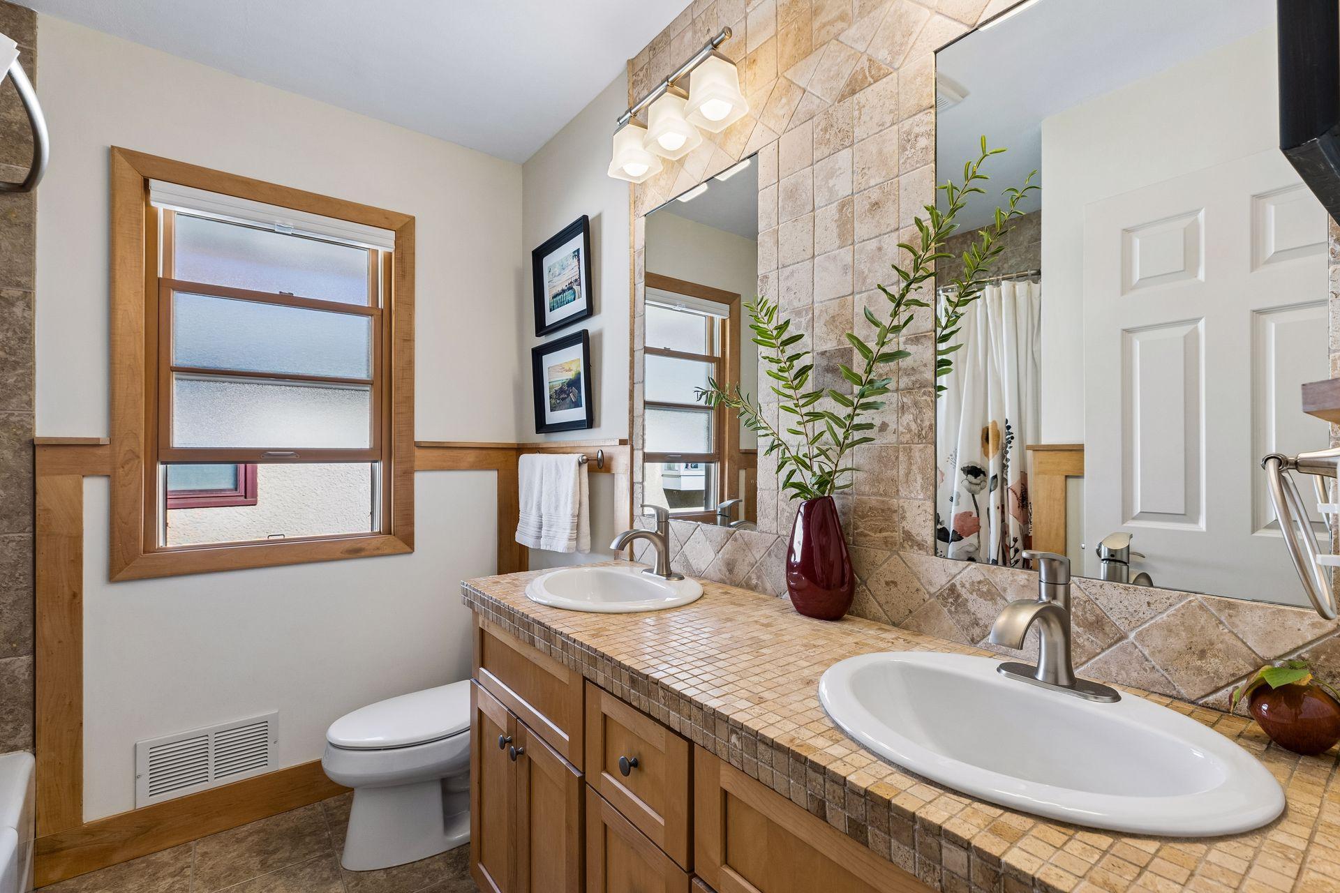 View of Residential at 5720 Russell Avenue, Minneapolis MN 55410, Minneapolis (18 of 32) - Mike Wilen | Minnesota Team Real Estate