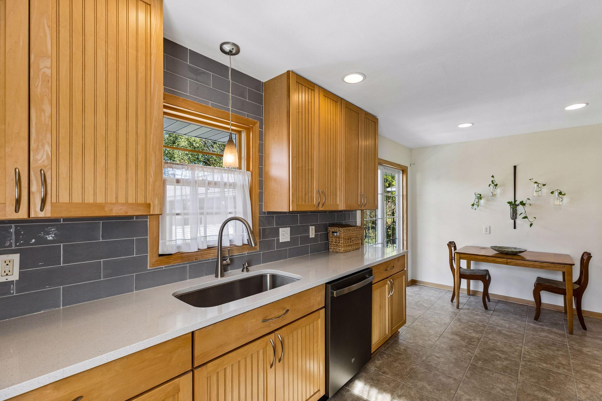 View of Residential at 5720 Russell Avenue, Minneapolis MN 55410, Minneapolis (14 of 32) - Mike Wilen | Minnesota Team Real Estate