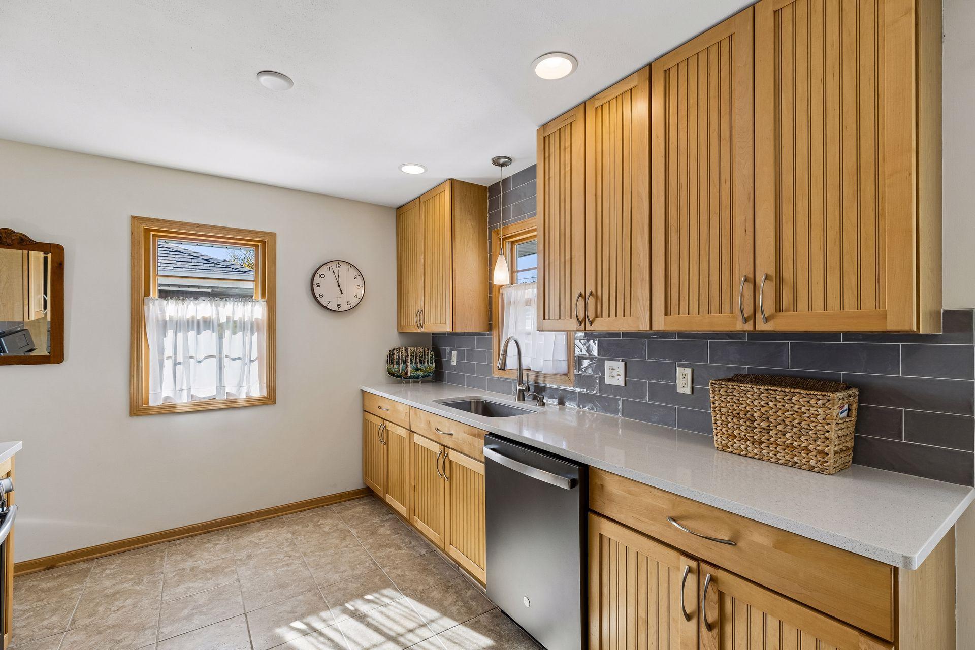 View of Residential at 5720 Russell Avenue, Minneapolis MN 55410, Minneapolis (13 of 32) - Mike Wilen | Minnesota Team Real Estate