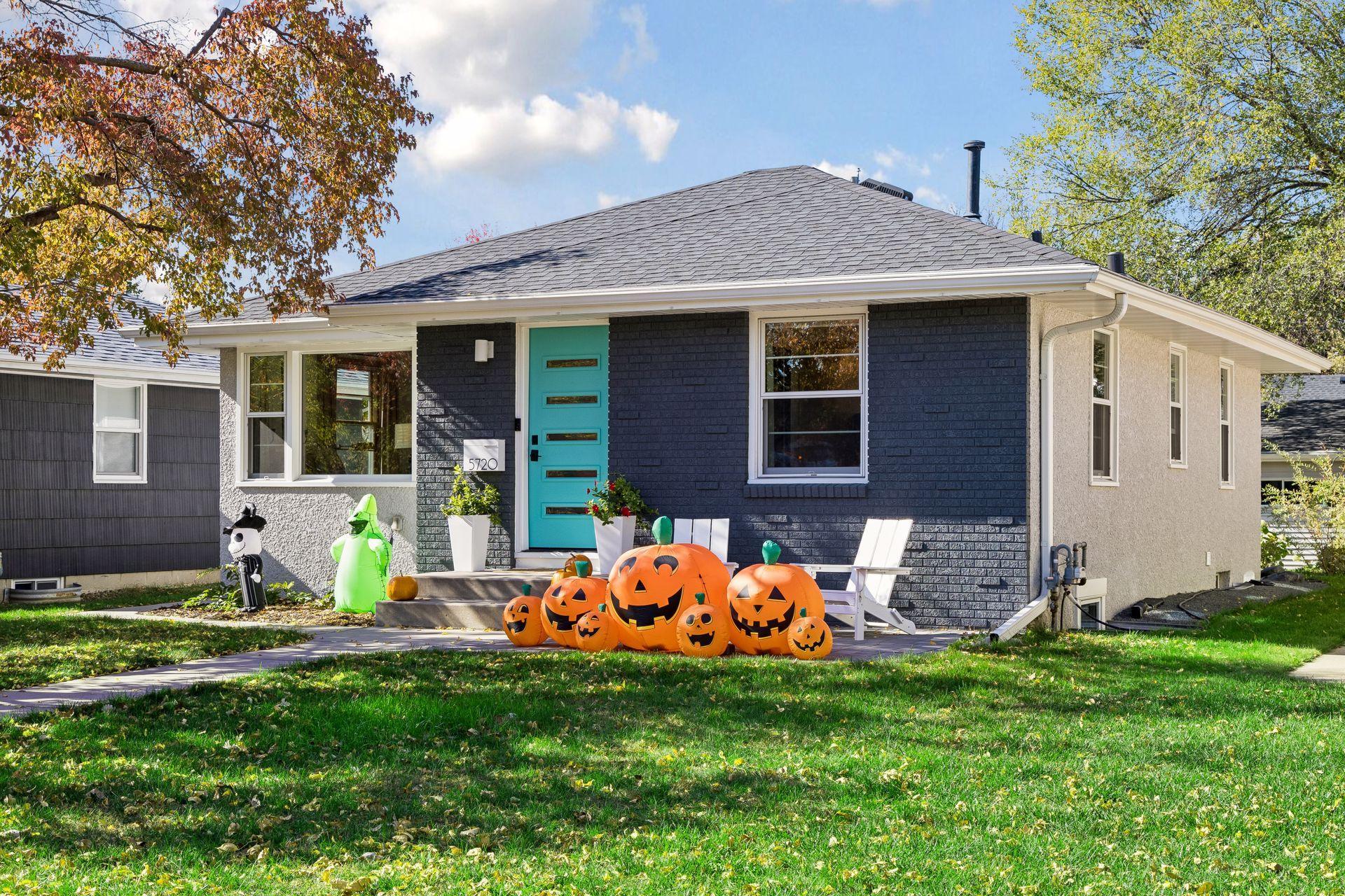 View of Single Family at 5720 Russell Avenue, Minneapolis - Mike Wilen | Minnesota Team Real Estate