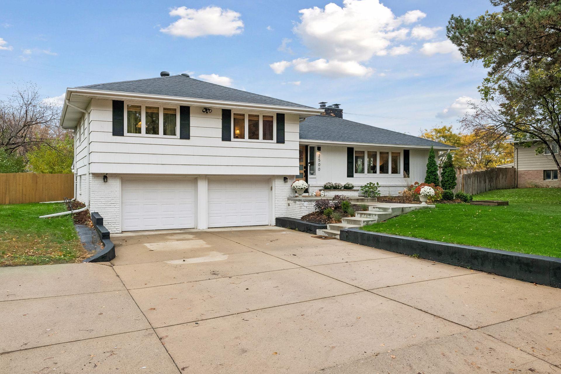 View of Residential at 2500 Winfield Avenue, Golden Valley MN 55422, Golden Valley (5 of 76) - Mike Wilen | Minnesota Team Real Estate