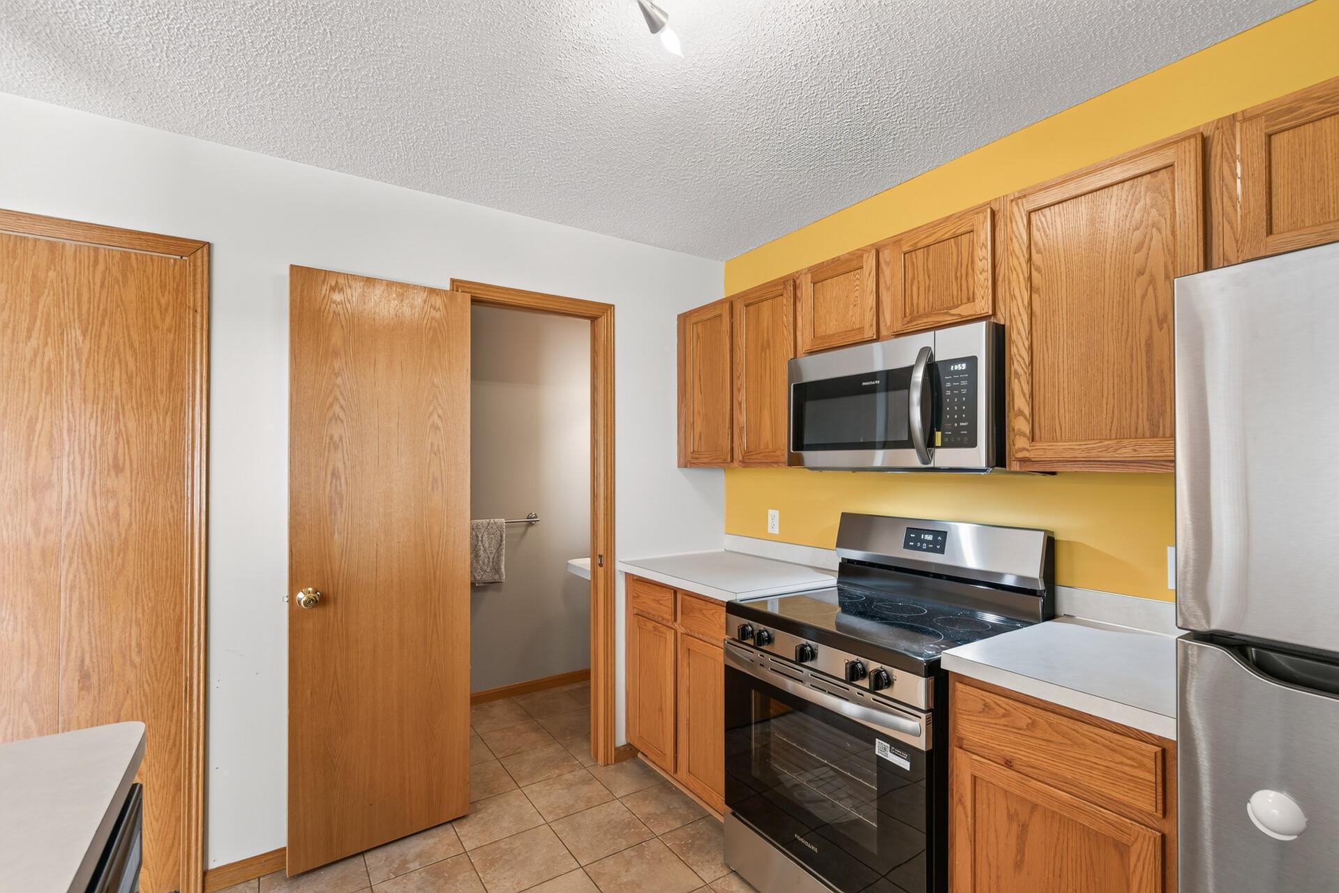 View of Residential at 337 Leeward Trail, Woodbury MN 55129, Woodbury (13 of 38) - Mike Wilen | Minnesota Team Real Estate