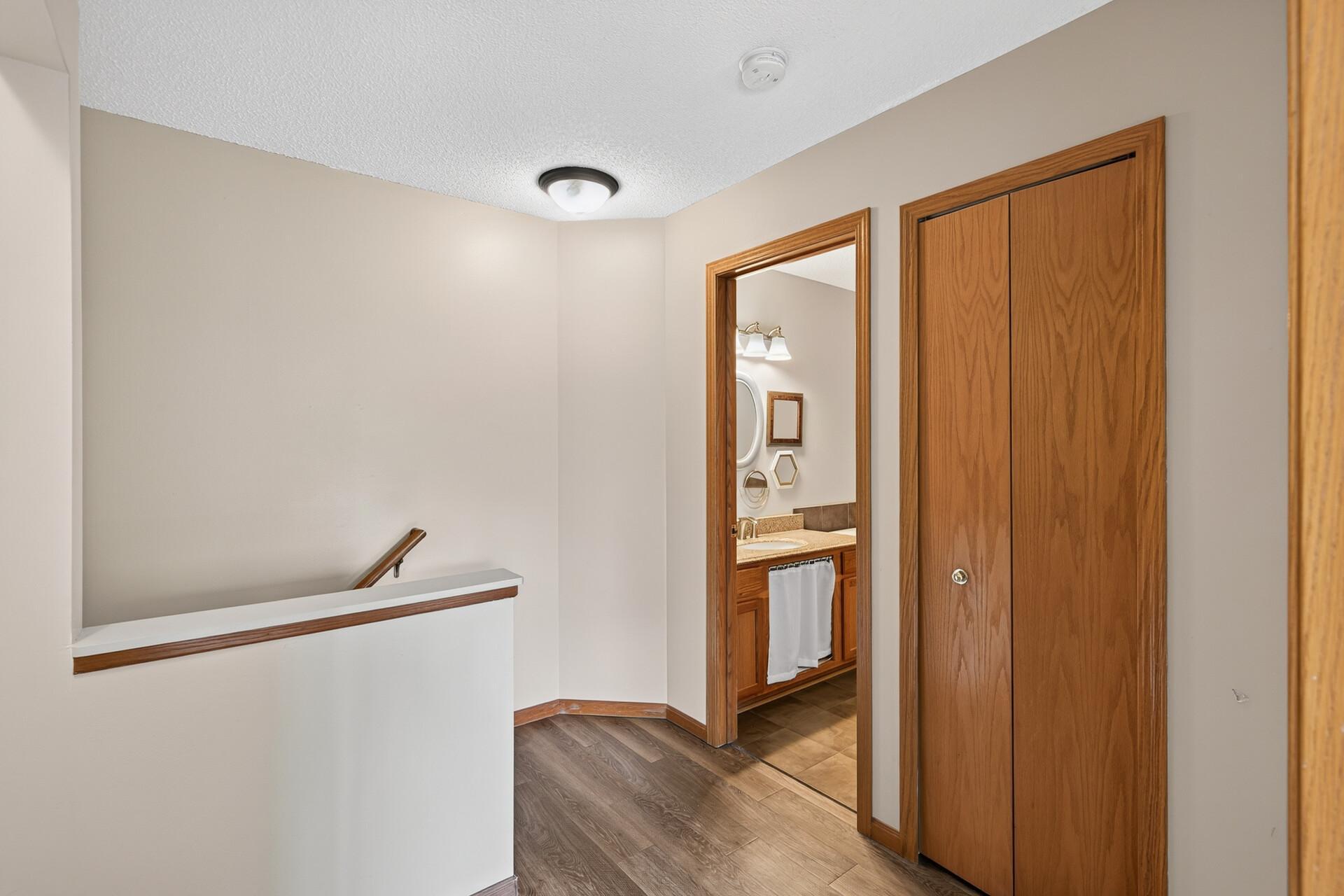 View of Residential at 337 Leeward Trail, Woodbury MN 55129, Woodbury (19 of 38) - Mike Wilen | Minnesota Team Real Estate