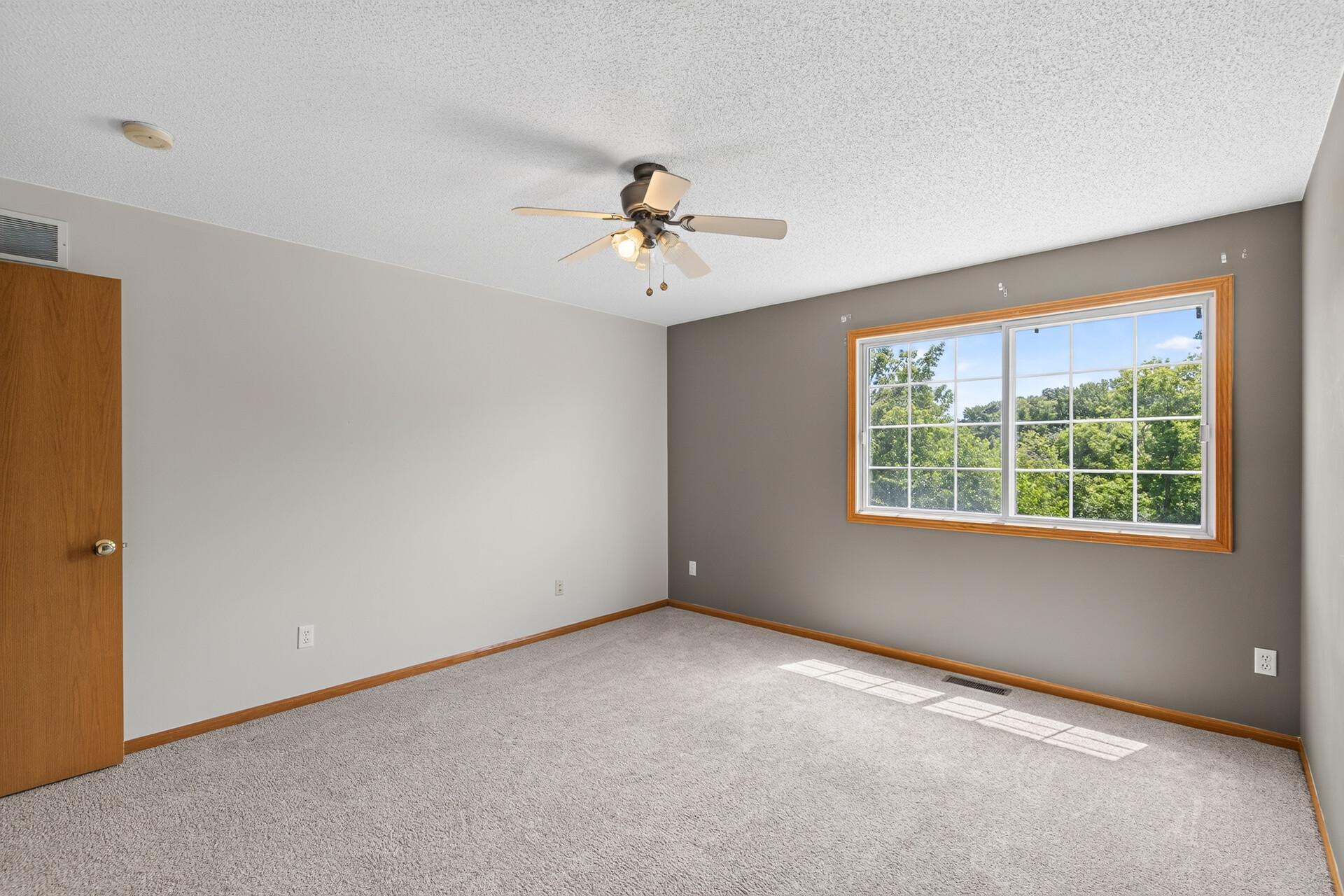 View of Residential at 337 Leeward Trail, Woodbury MN 55129, Woodbury (21 of 38) - Mike Wilen | Minnesota Team Real Estate