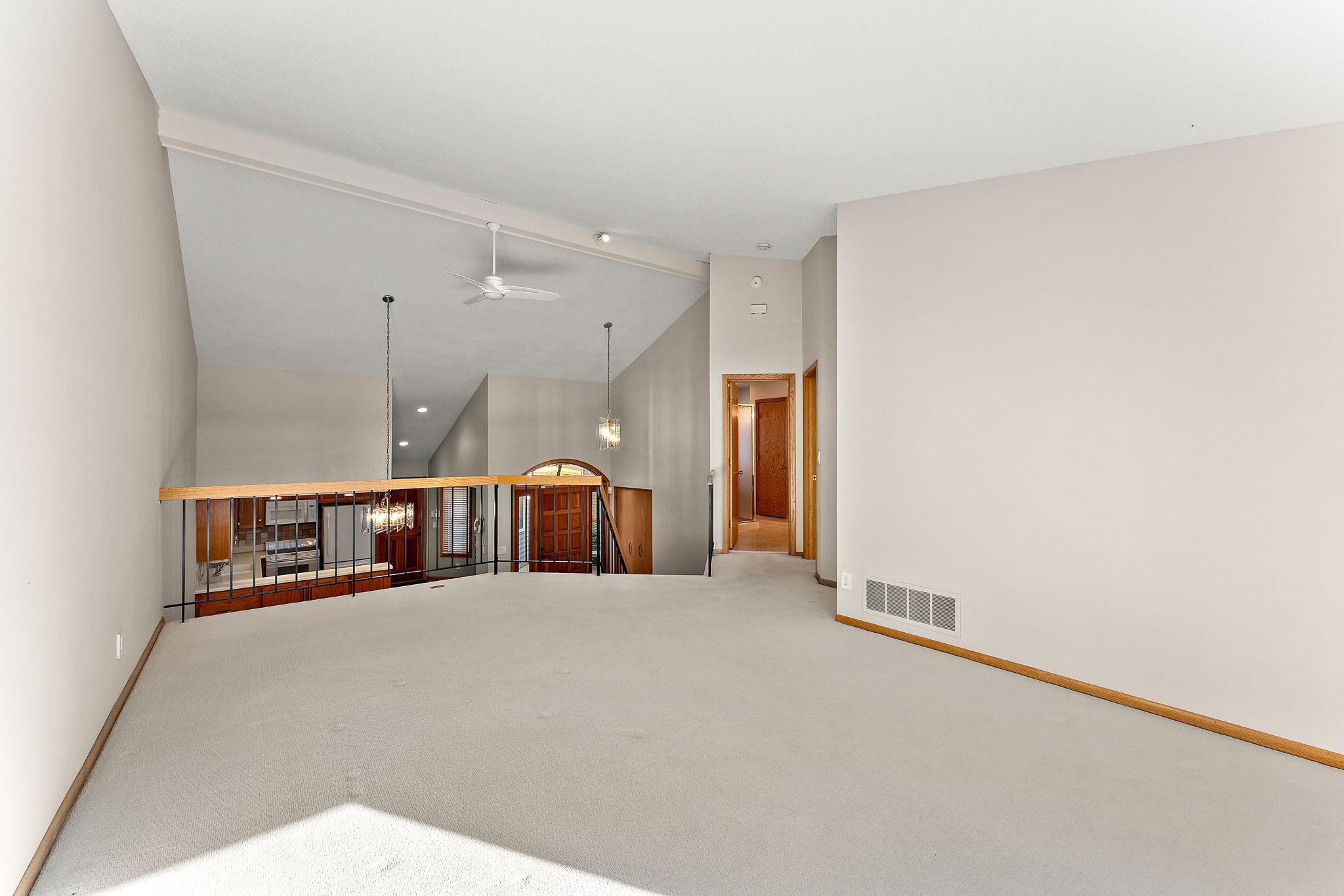 View of Residential at 11113 Hyland Terrace, Eden Prairie MN 55344, Eden Prairie (19 of 38) - Mike Wilen | Minnesota Team Real Estate