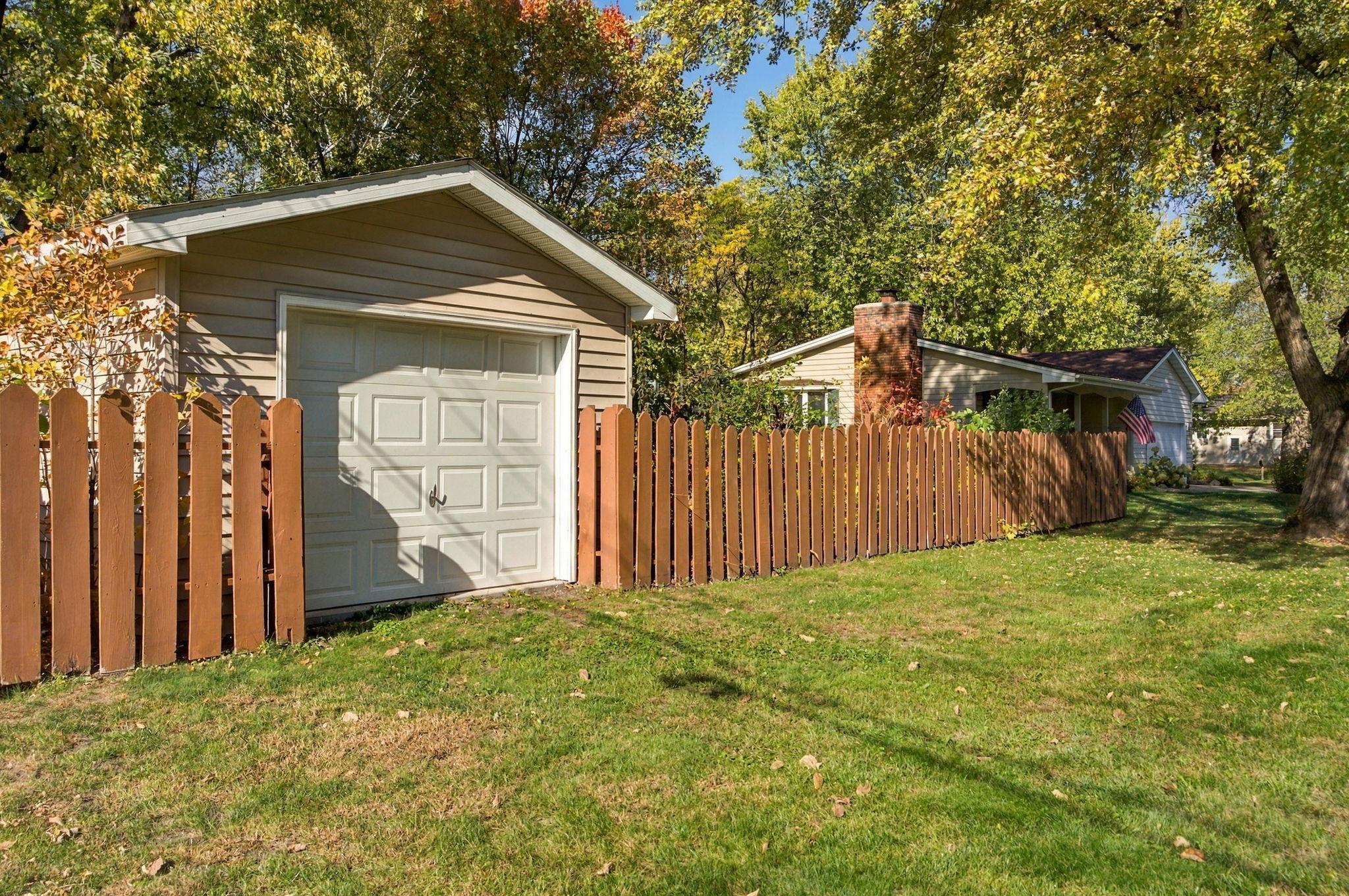 View of Residential at 2430 Floral Drive, White Bear Lake MN 55110, White Bear Lake (47 of 60) - Mike Wilen | Minnesota Team Real Estate