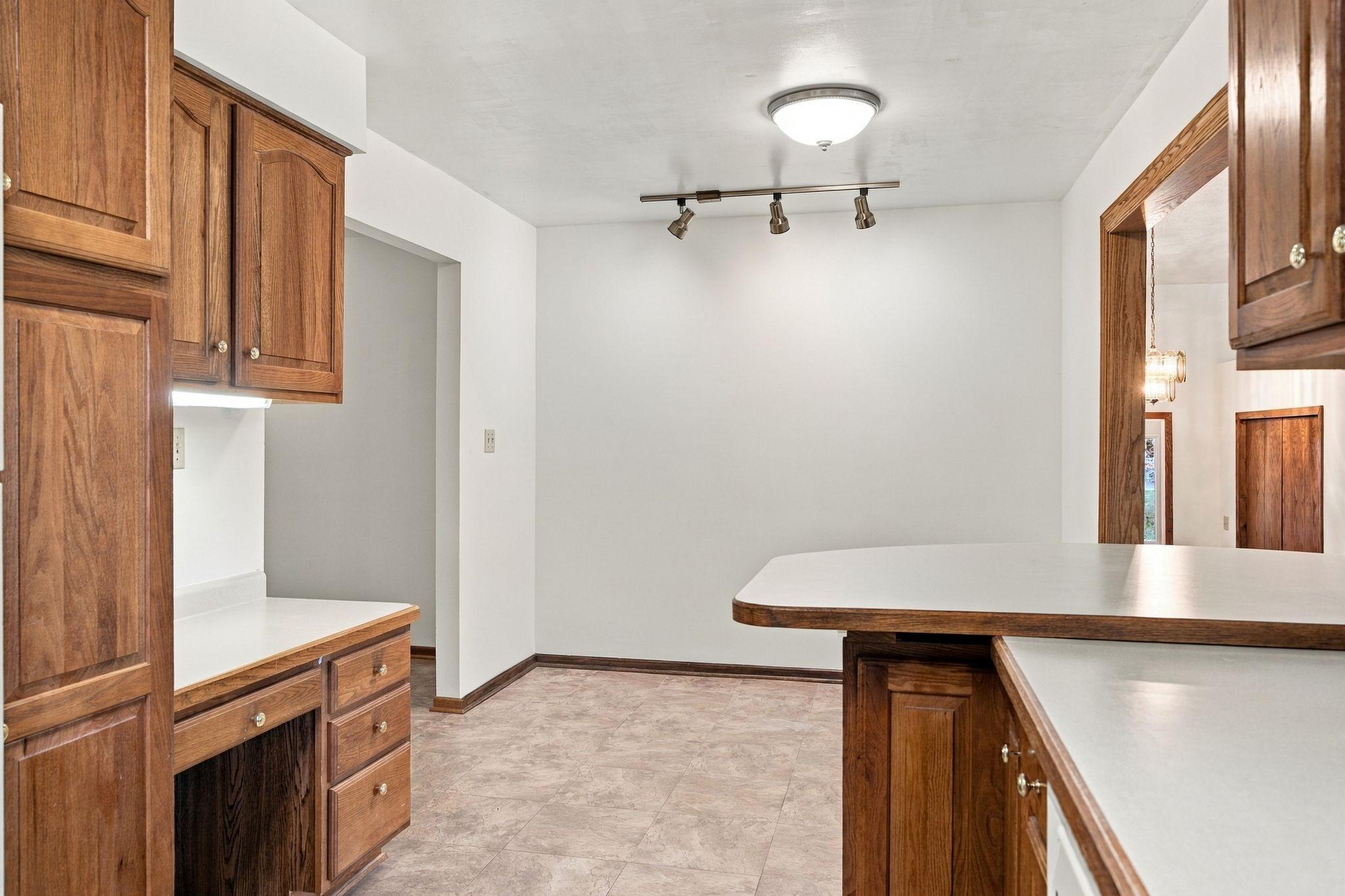 View of Residential at 2430 Floral Drive, White Bear Lake MN 55110, White Bear Lake (16 of 60) - Mike Wilen | Minnesota Team Real Estate