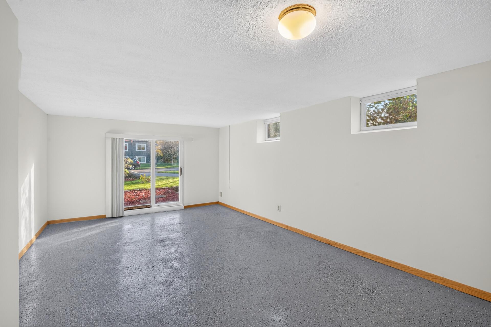 View of Residential at 6780 35th Street, Oakdale MN 55128, Oakdale (13 of 39) - Mike Wilen | Minnesota Team Real Estate