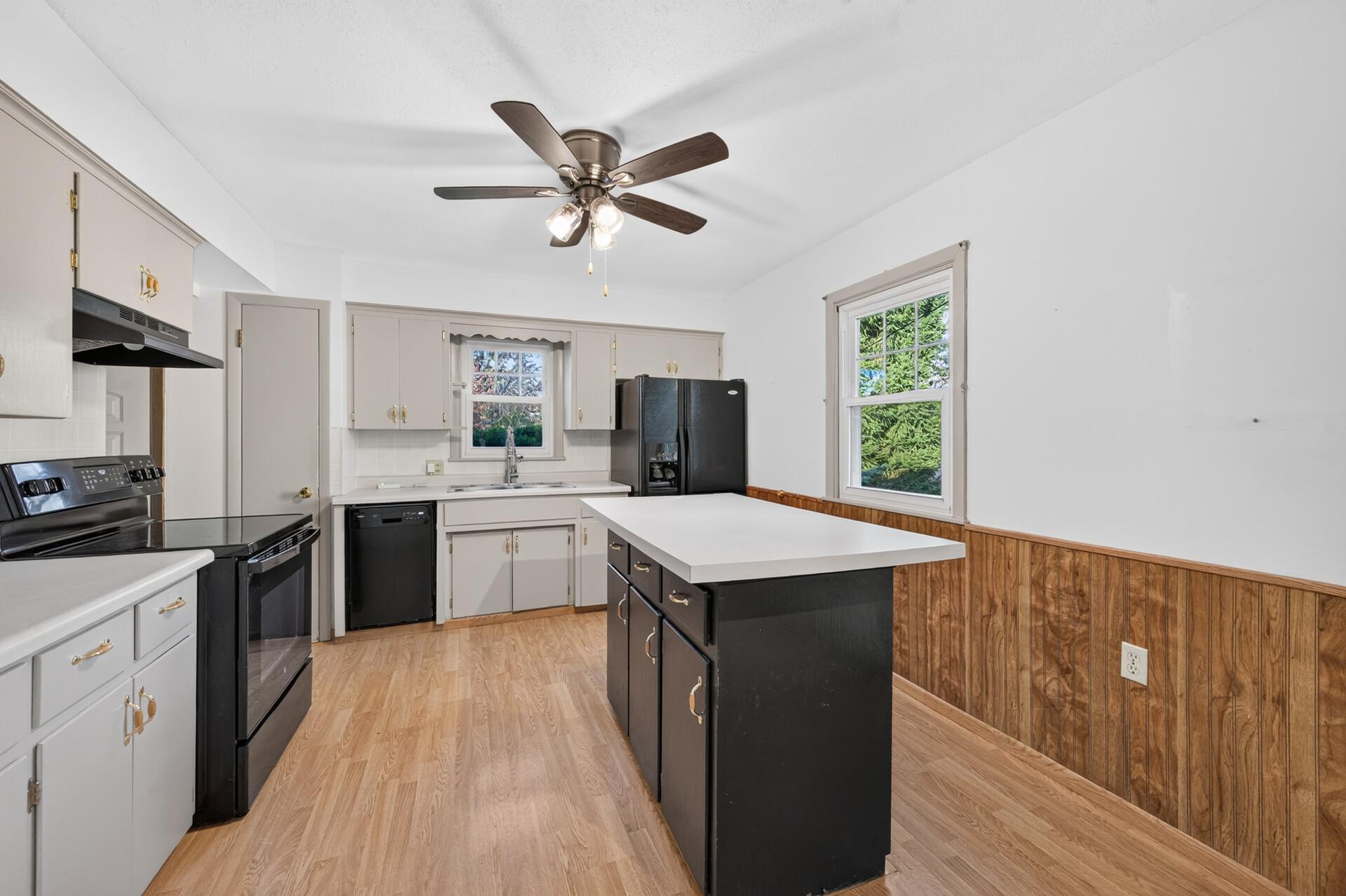 View of Residential at 6780 35th Street, Oakdale MN 55128, Oakdale (17 of 39) - Mike Wilen | Minnesota Team Real Estate