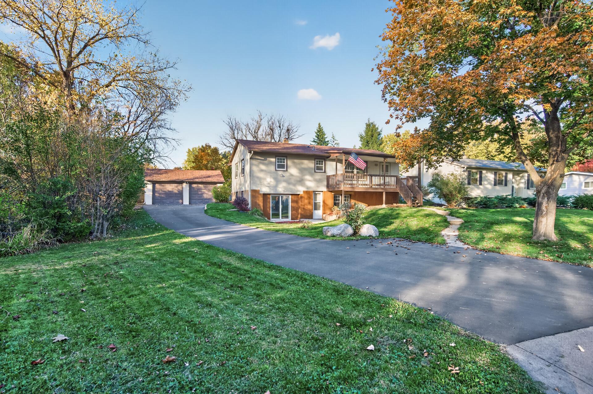View of Residential at 6780 35th Street, Oakdale MN 55128, Oakdale (27 of 39) - Mike Wilen | Minnesota Team Real Estate