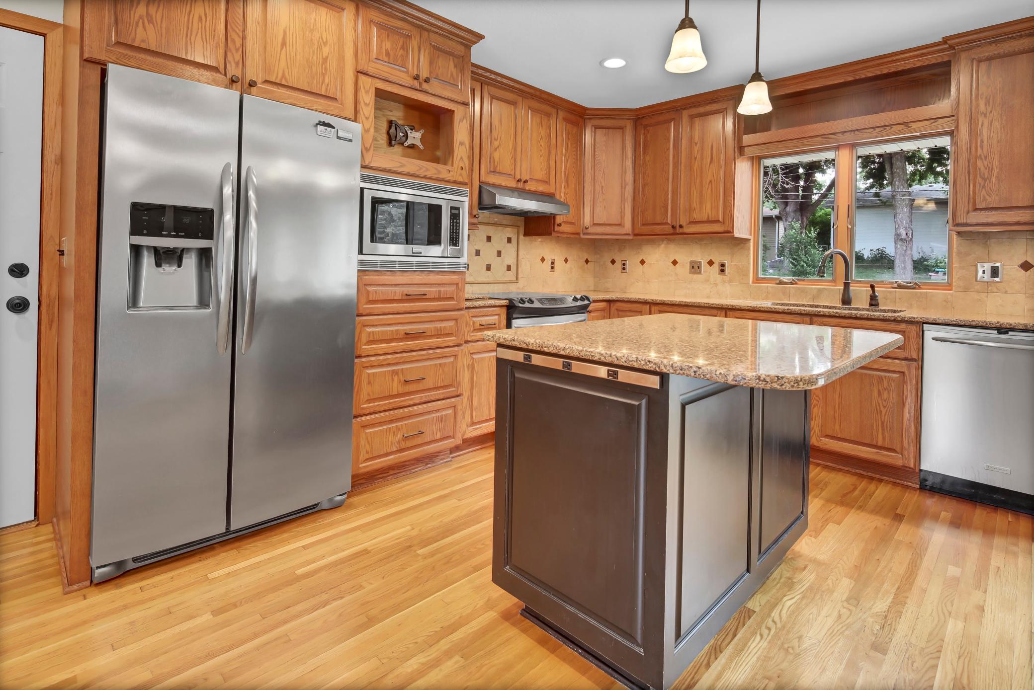 View of Residential at 1381 Woodhill Drive, Woodbury MN 55125, Woodbury (9 of 35) - Mike Wilen | Minnesota Team Real Estate