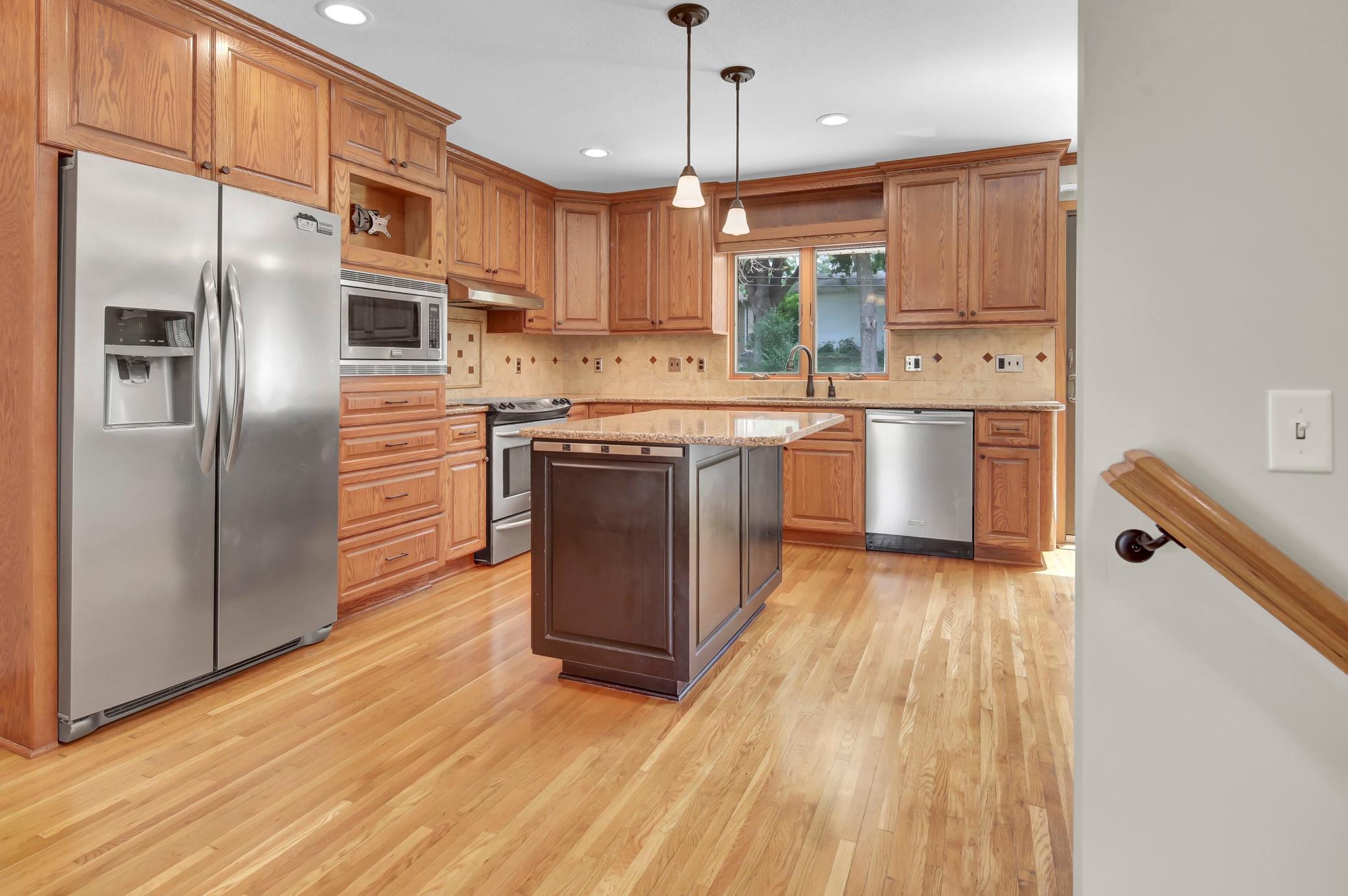 View of Residential at 1381 Woodhill Drive, Woodbury MN 55125, Woodbury (7 of 35) - Mike Wilen | Minnesota Team Real Estate