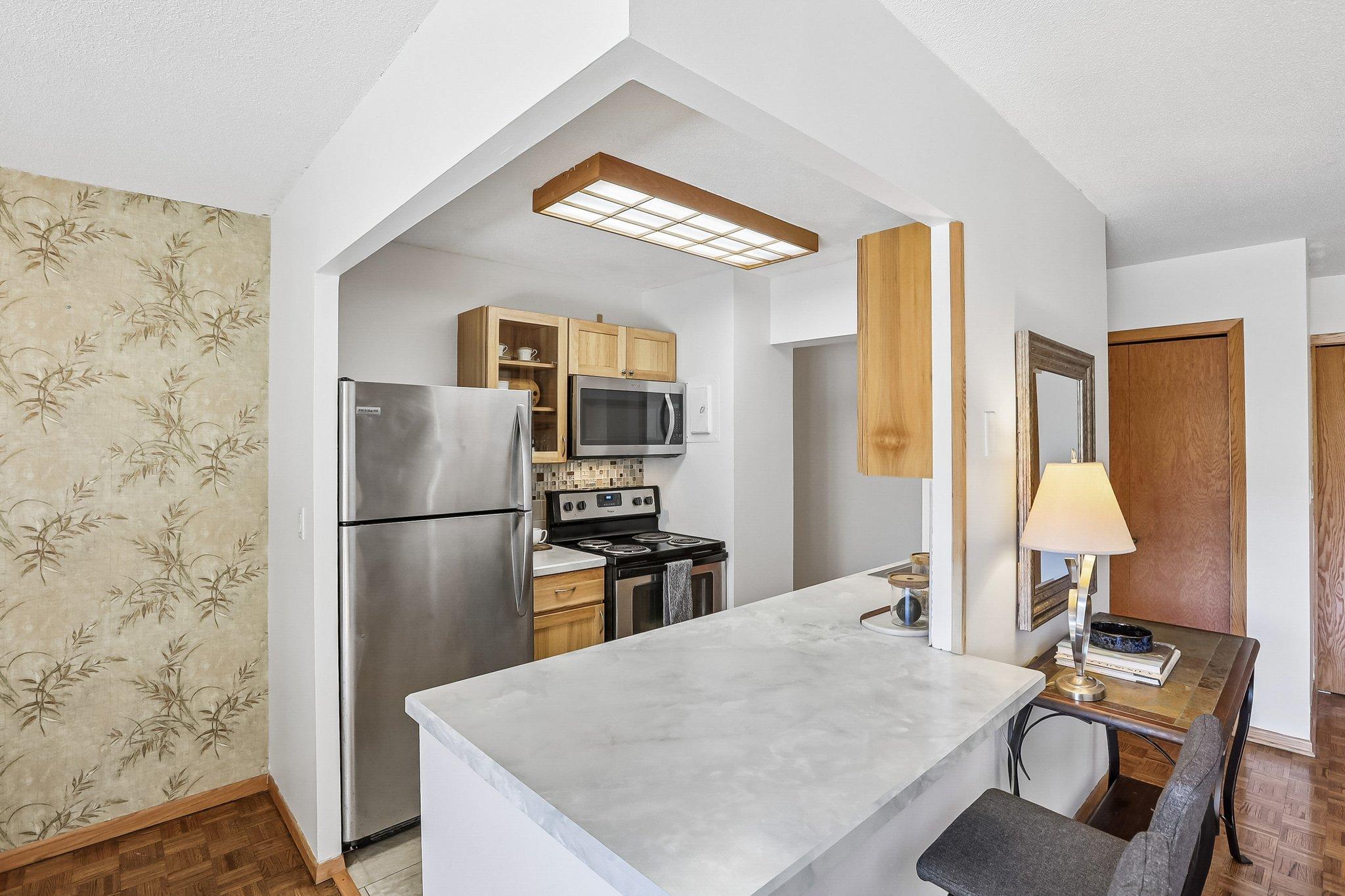 View of Residential at 410 Groveland Avenue #305, Minneapolis MN 55403, Minneapolis (8 of 40) - Mike Wilen | Minnesota Team Real Estate