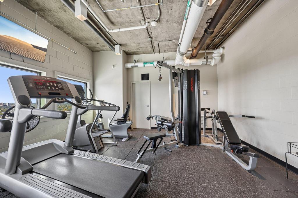 View of Residential at 410 Groveland Avenue #305, Minneapolis MN 55403, Minneapolis (29 of 40) - Mike Wilen | Minnesota Team Real Estate