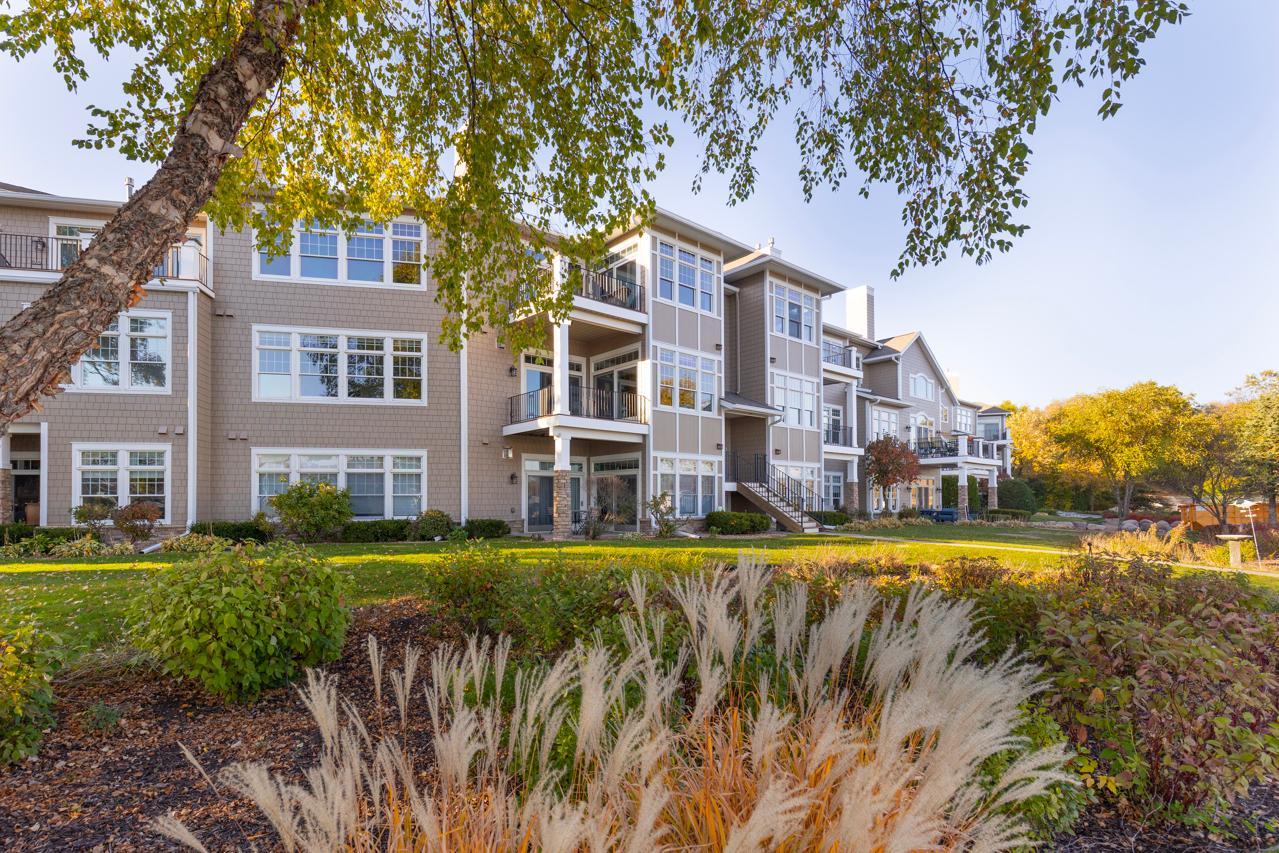 View of Residential at 21957 Minnetonka Boulevard #17, Excelsior MN 55331, Excelsior (43 of 47) - Mike Wilen | Minnesota Team Real Estate