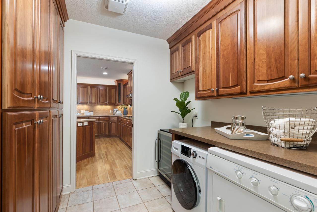 View of Residential at 21957 Minnetonka Boulevard #17, Excelsior MN 55331, Excelsior (32 of 47) - Mike Wilen | Minnesota Team Real Estate