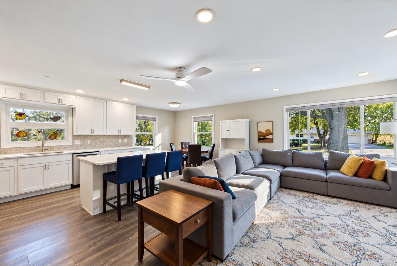 View of Residential at 933 Island Lake Avenue, Shoreview MN 55126, Shoreview (11 of 30) - Mike Wilen | Minnesota Team Real Estate