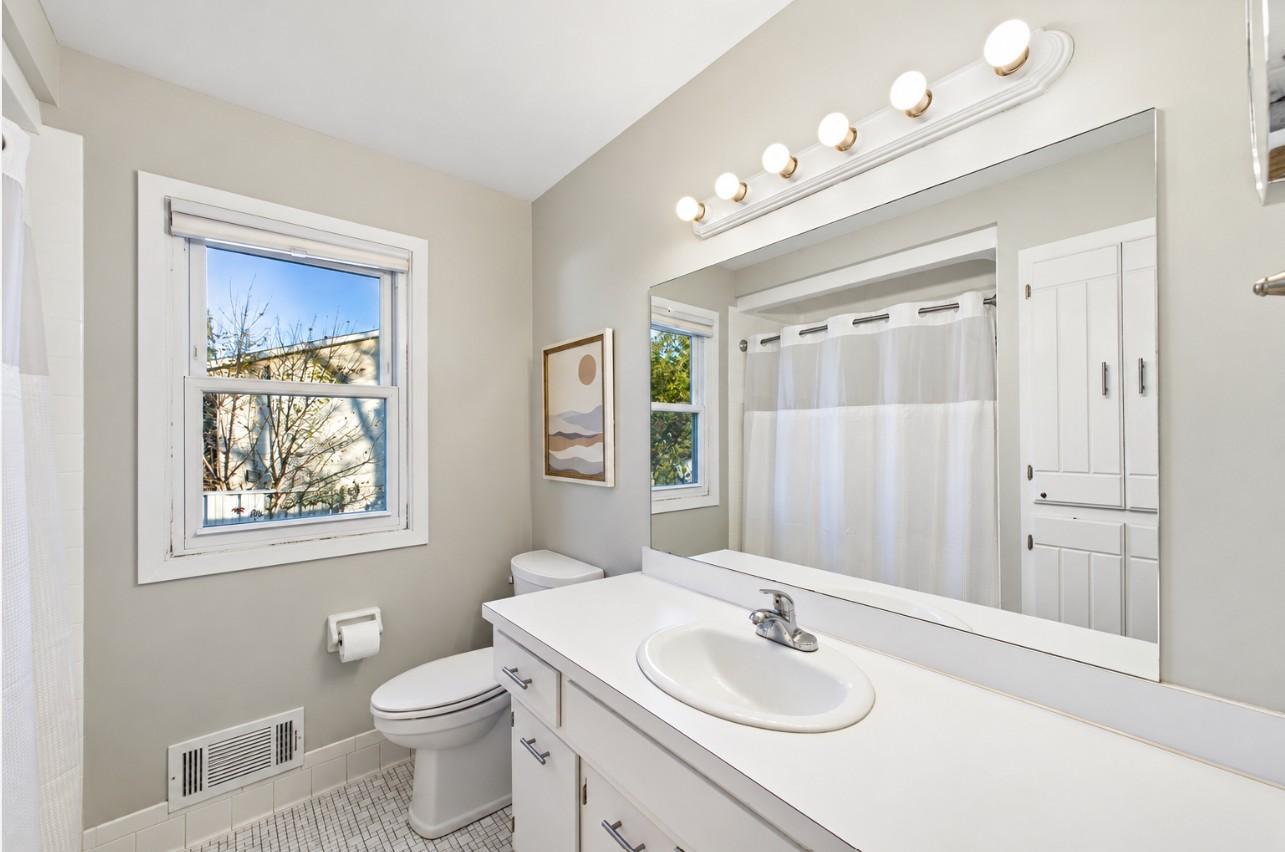 View of Residential at 933 Island Lake Avenue, Shoreview MN 55126, Shoreview (20 of 30) - Mike Wilen | Minnesota Team Real Estate