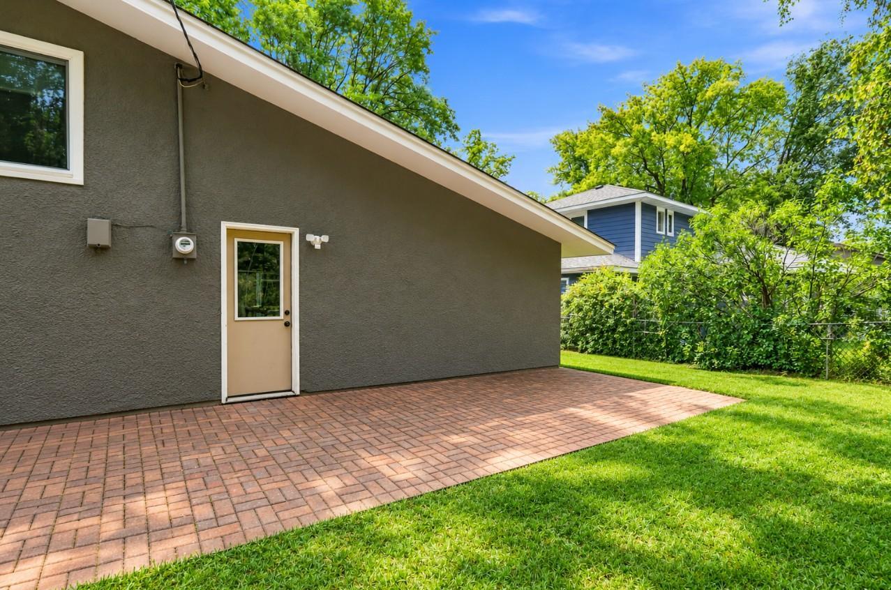 View of Residential at 933 Island Lake Avenue, Shoreview MN 55126, Shoreview (6 of 30) - Mike Wilen | Minnesota Team Real Estate
