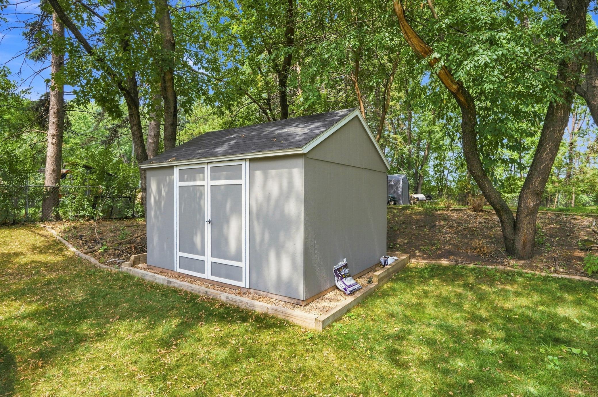 View of Residential at 933 Island Lake Avenue, Shoreview MN 55126, Shoreview (23 of 30) - Mike Wilen | Minnesota Team Real Estate