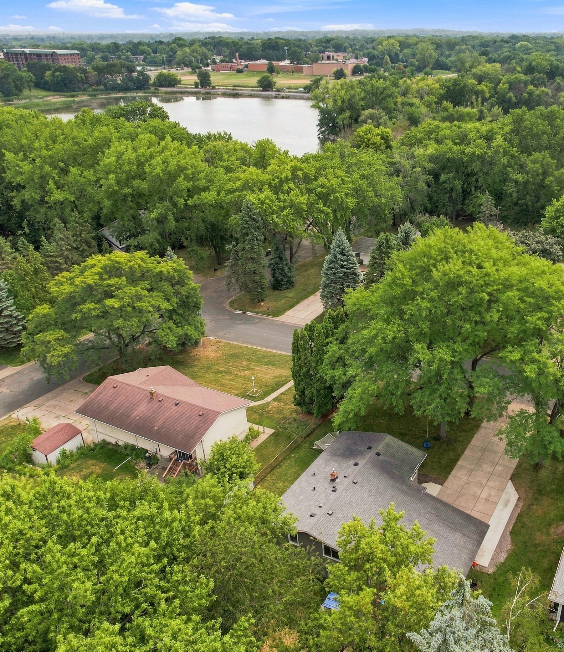 View of Residential at 933 Island Lake Avenue, Shoreview MN 55126, Shoreview (24 of 30) - Mike Wilen | Minnesota Team Real Estate