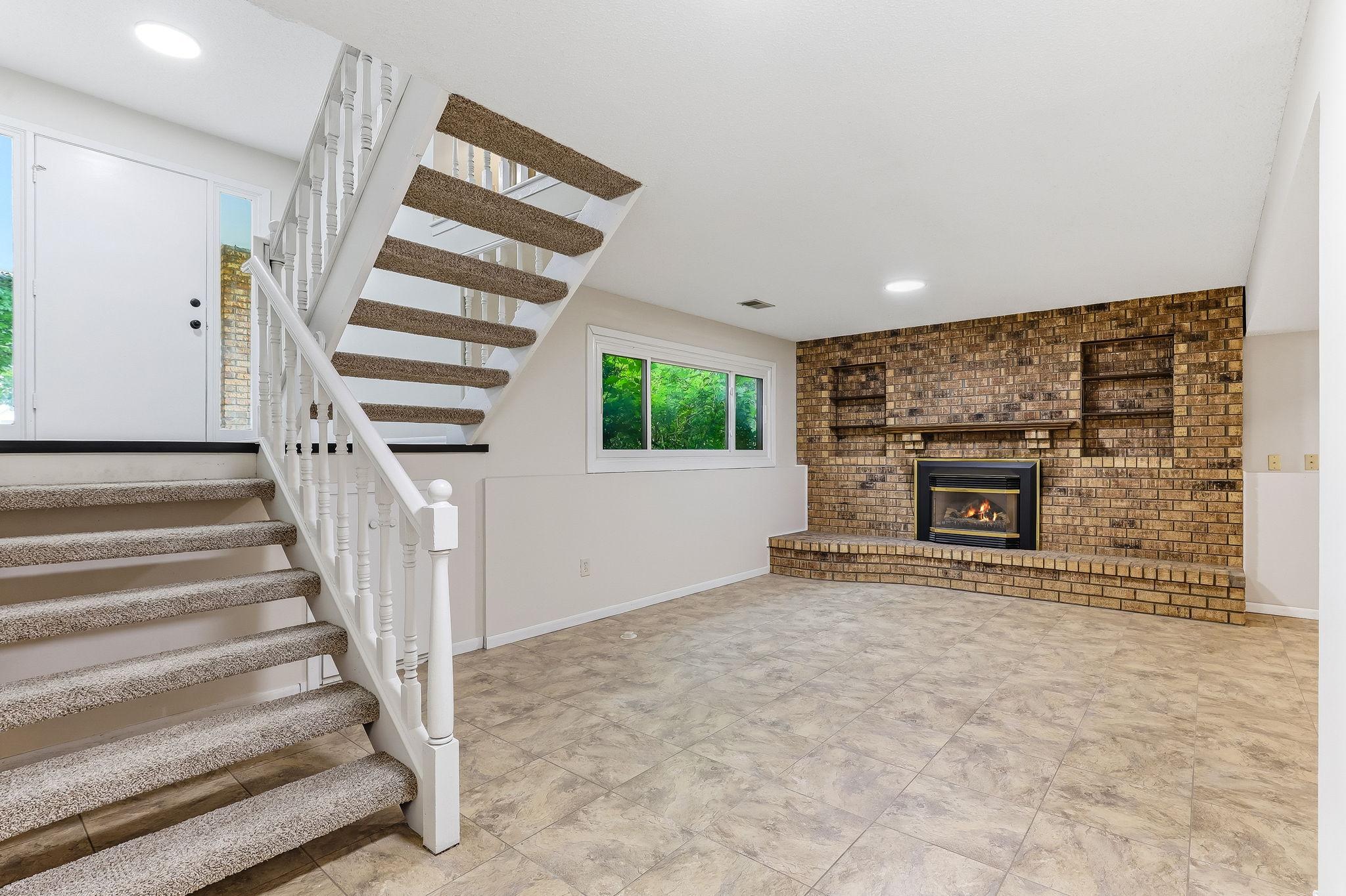 View of Residential at 643 121st Lane, Coon Rapids MN 55448, Coon Rapids (20 of 35) - Mike Wilen | Minnesota Team Real Estate